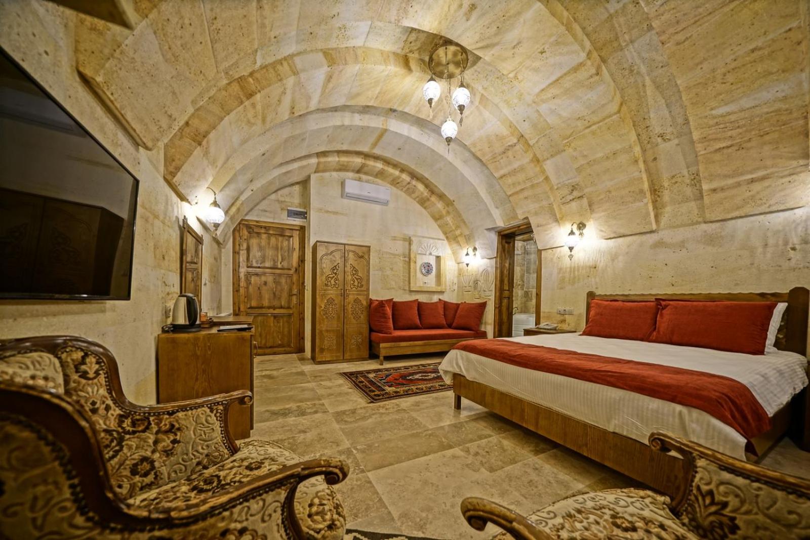 Deluxe Triple Room - Photo 8