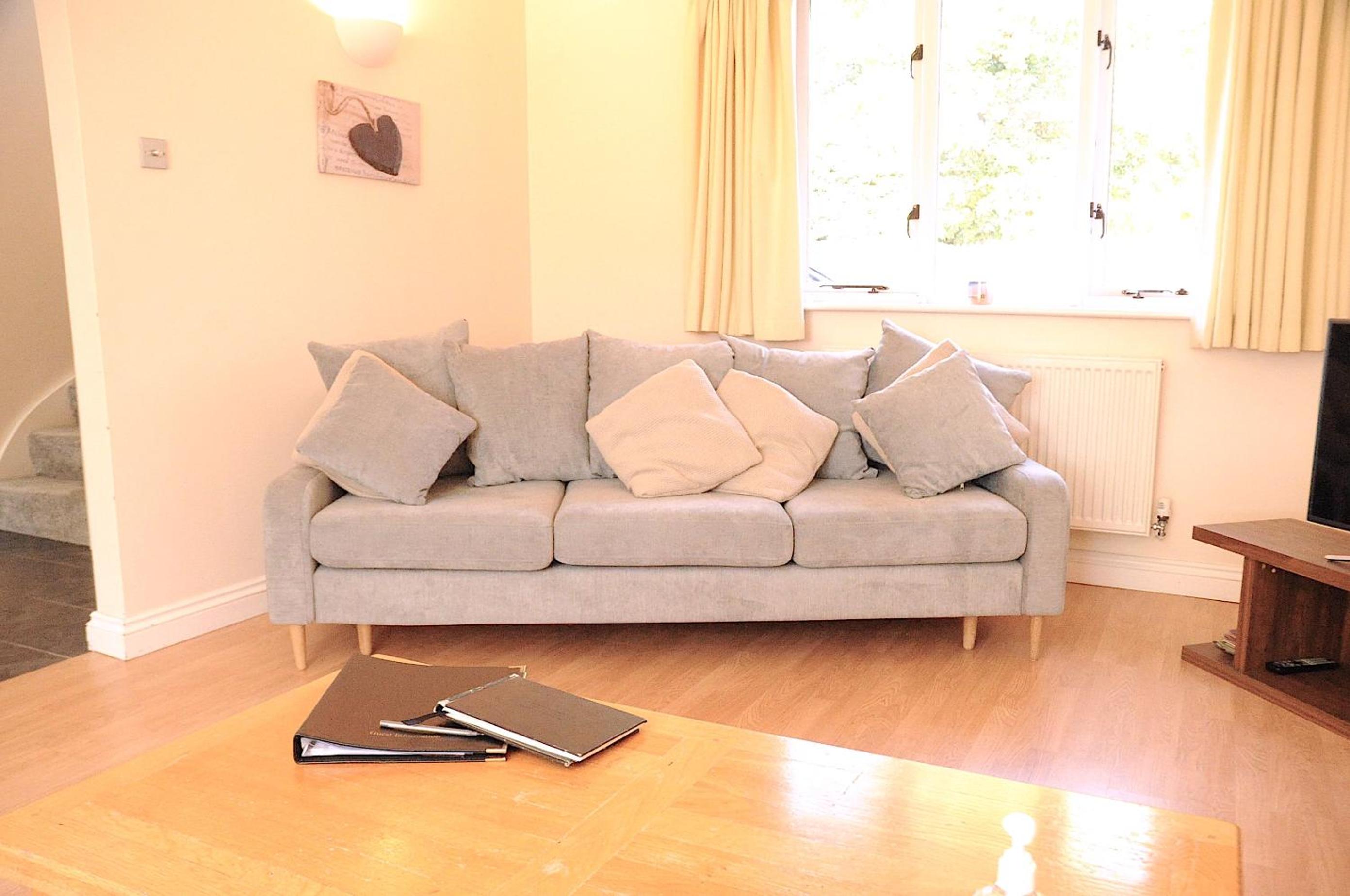 Two-Bedroom House - Photo 18
