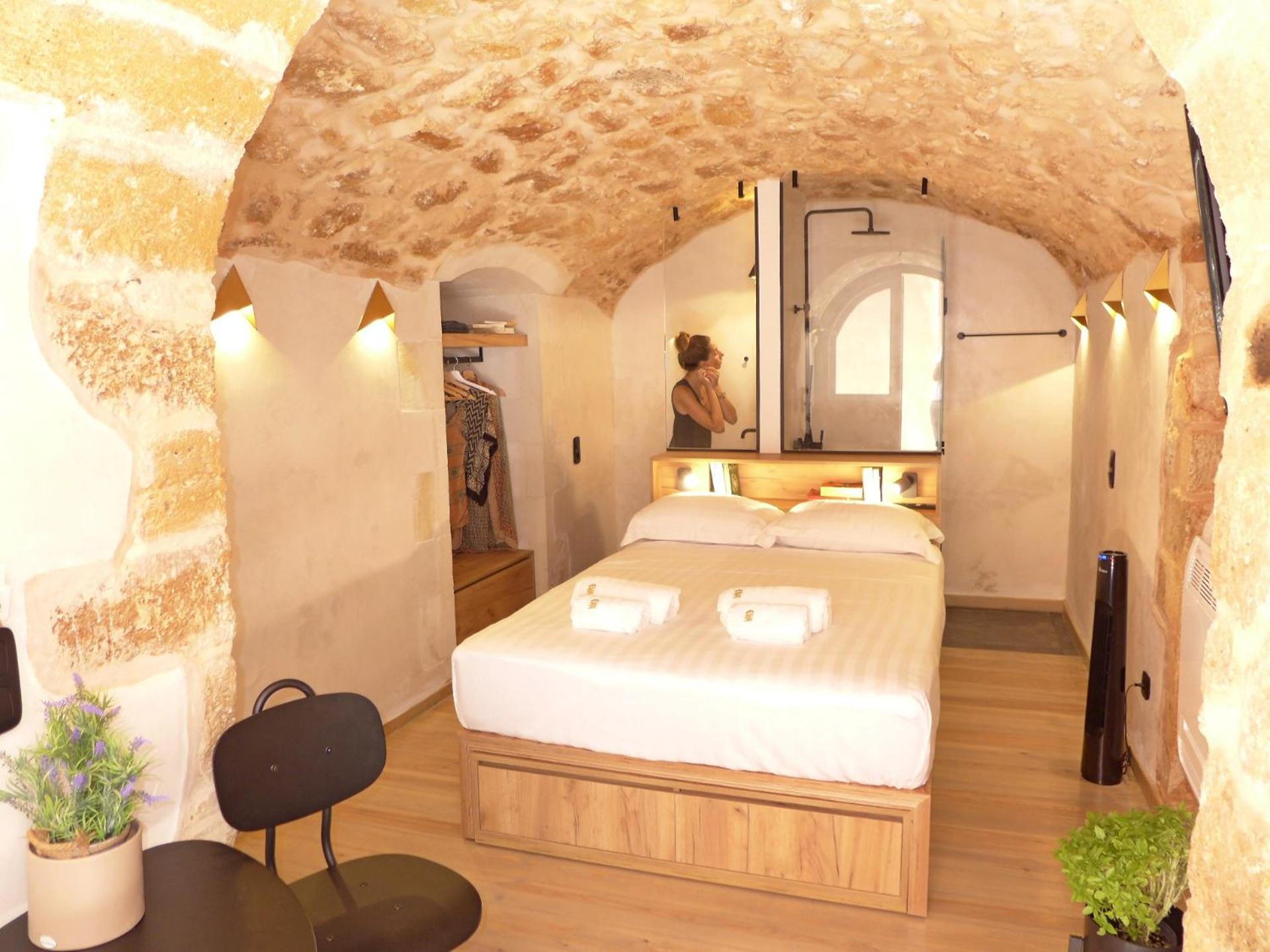 Double Room - Photo 25