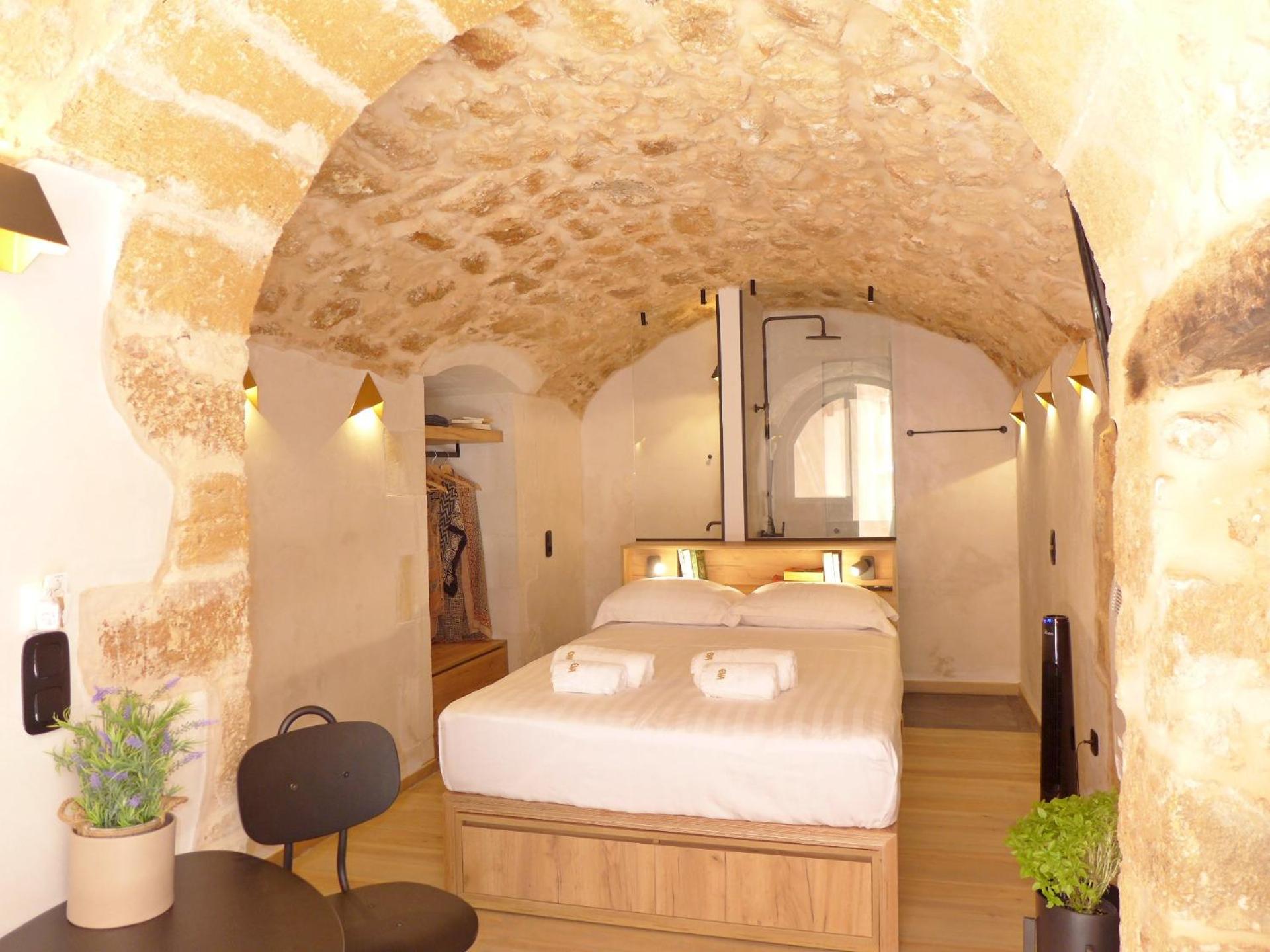 Double Room - Photo 19