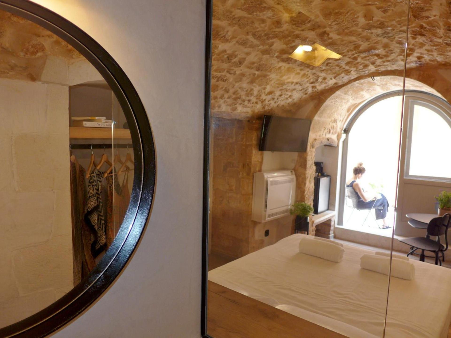 Double Room - Photo 13