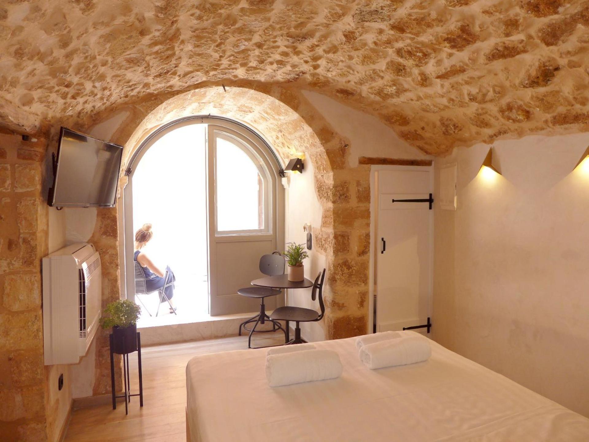 Double Room - Photo 10