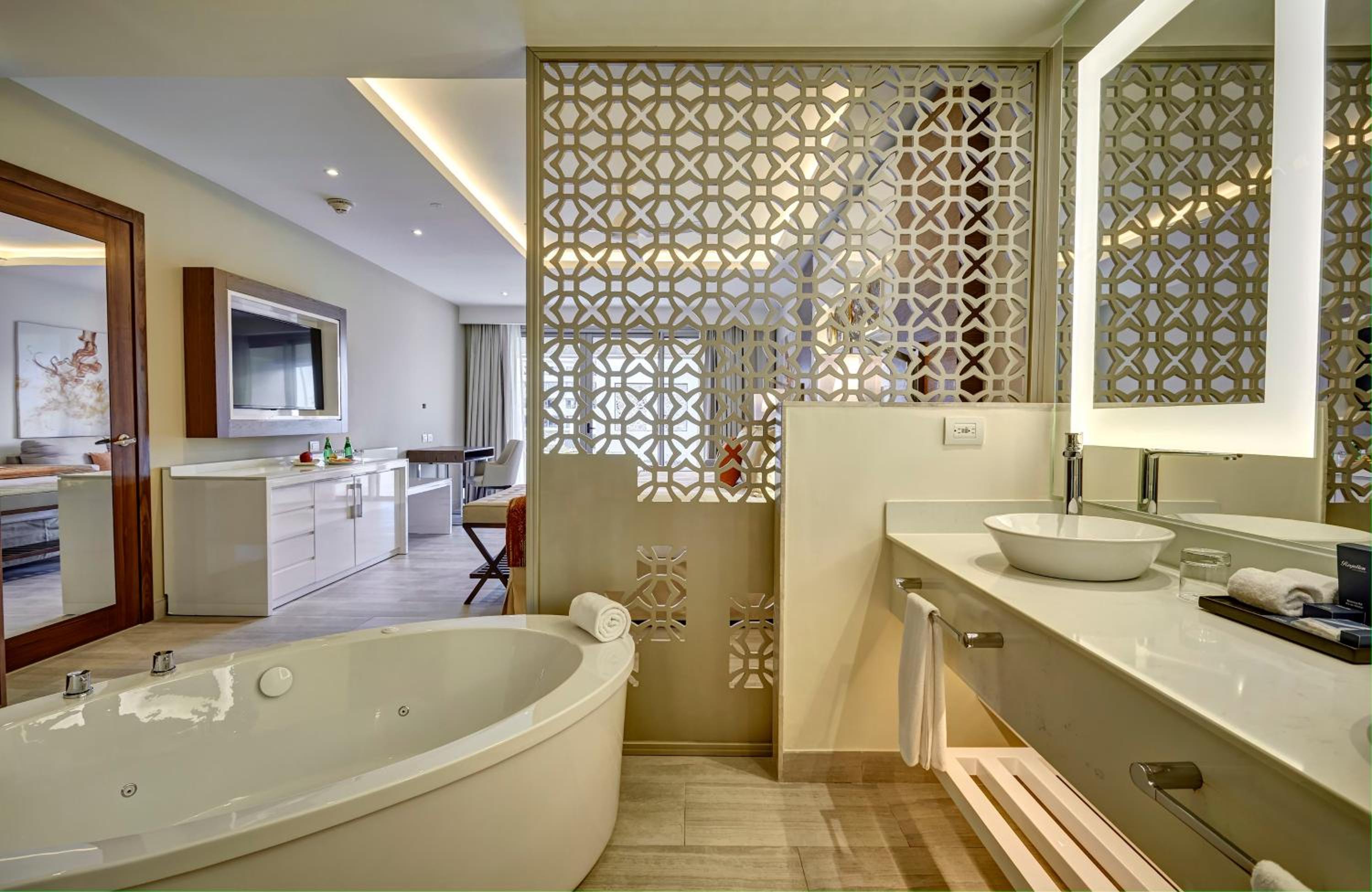 Luxury Junior Suite