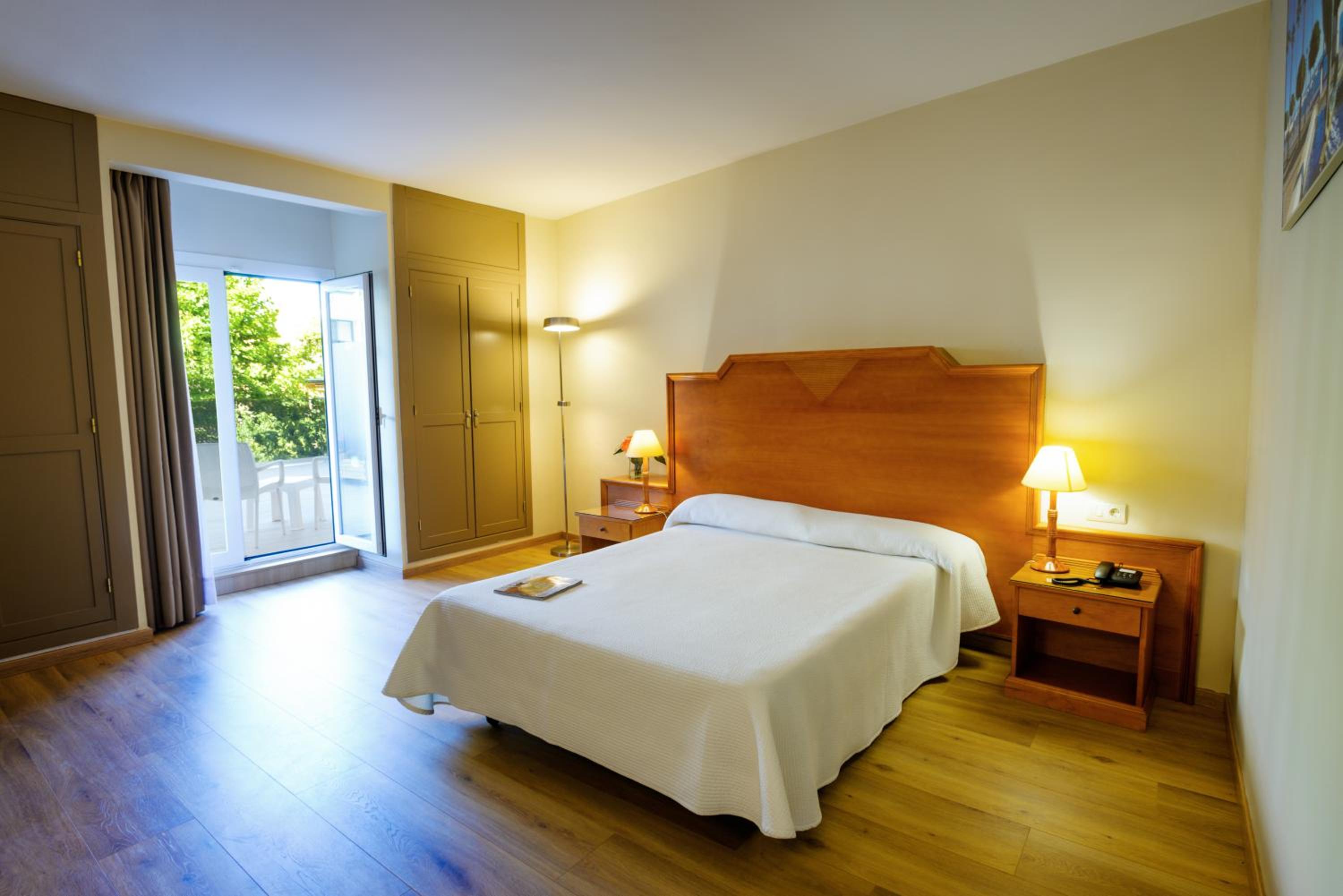 Double Room - Photo 3