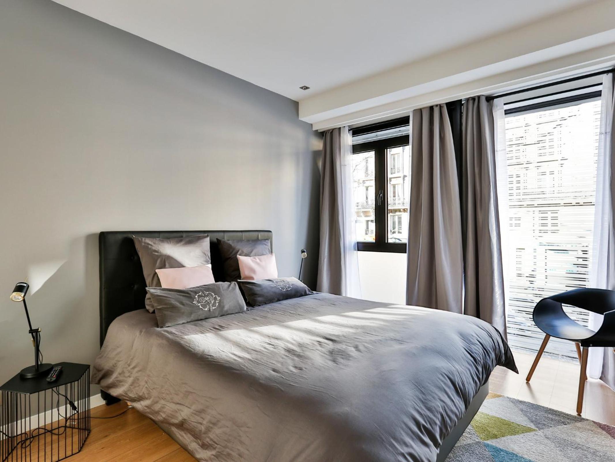 Deluxe Apartment photo 2