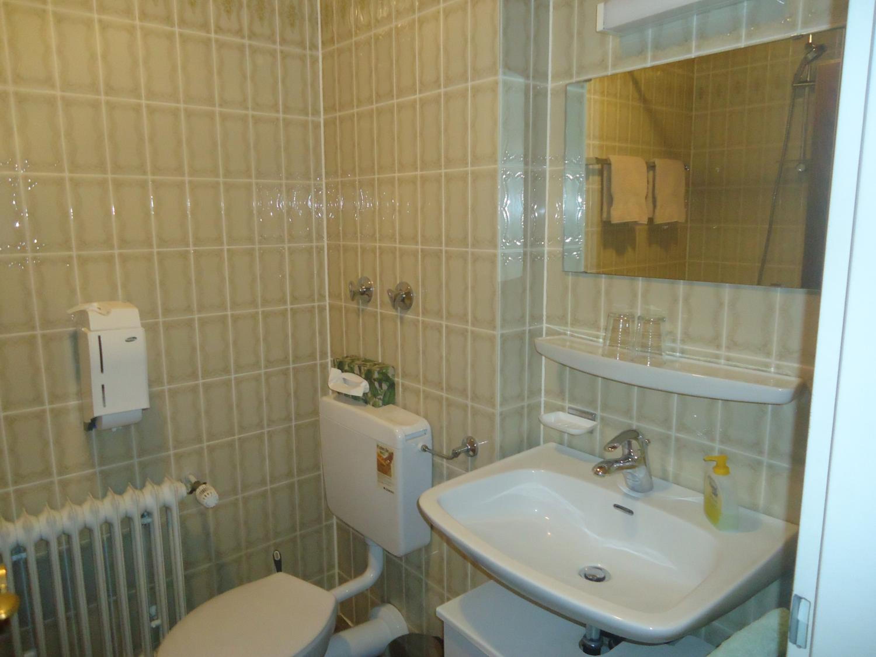 Triple Room with Private Bathroom photo 3