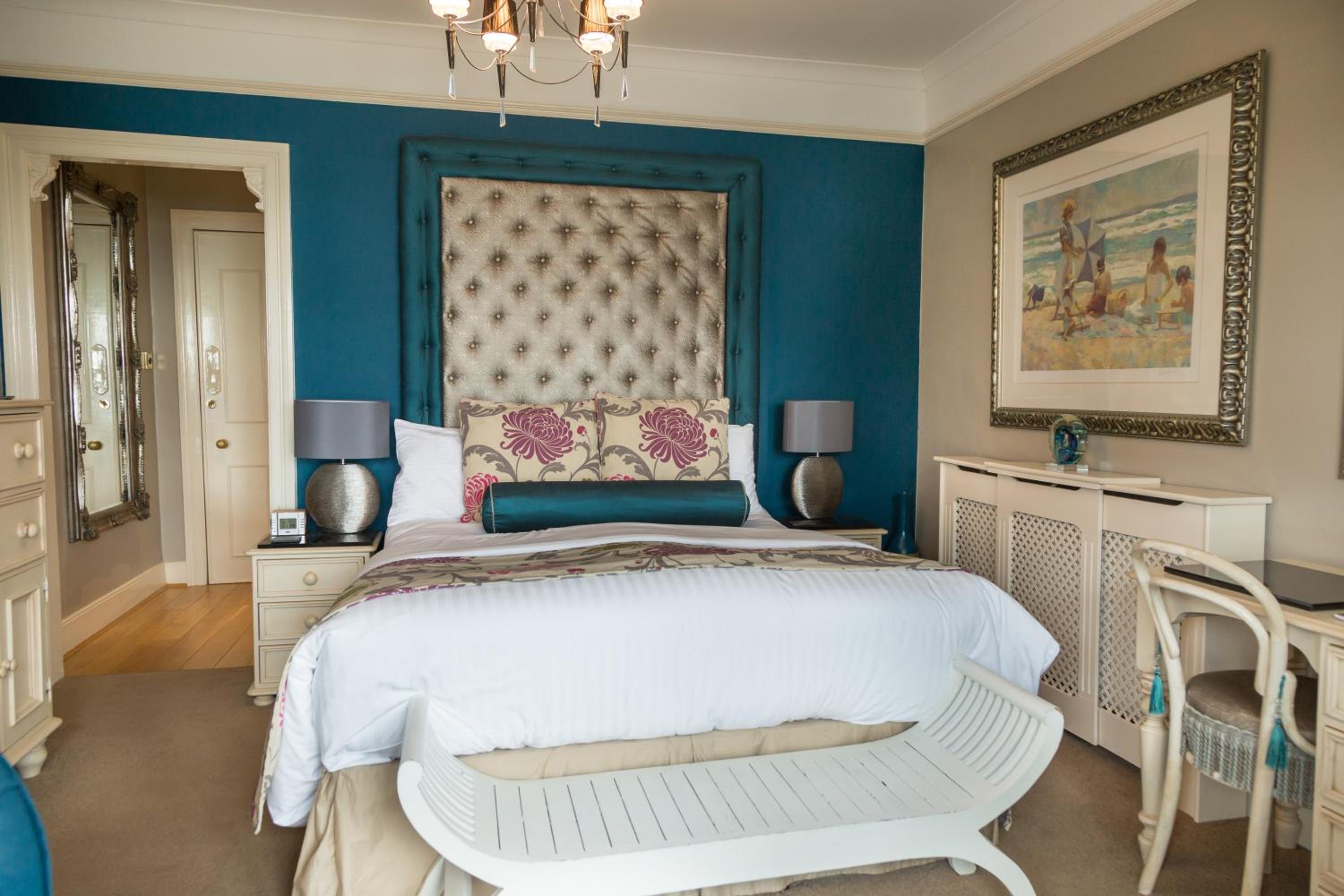 Standard King Room photo 2