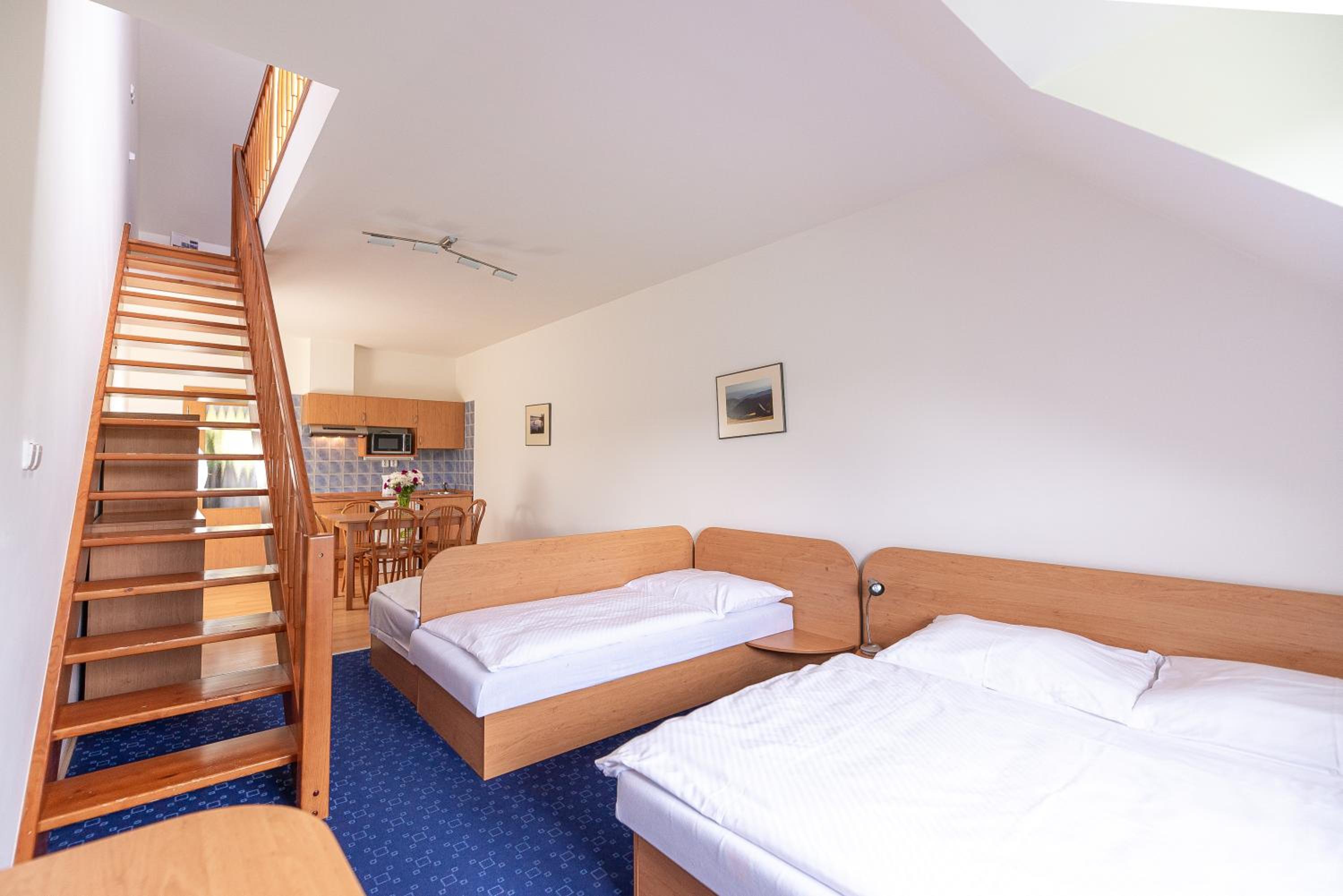 Maisonette photo 1