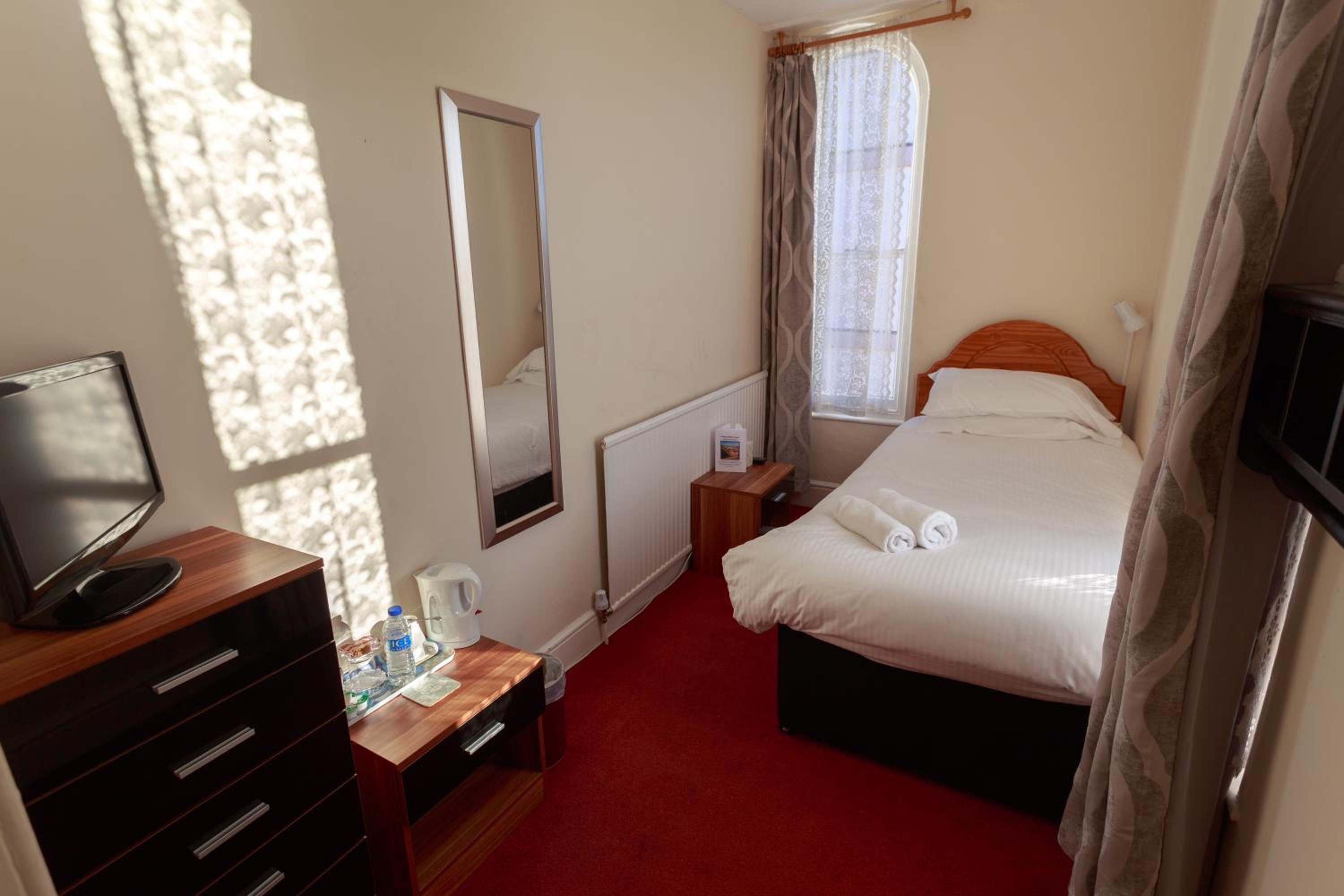 Single with Shared Bathroom and River View photo 1