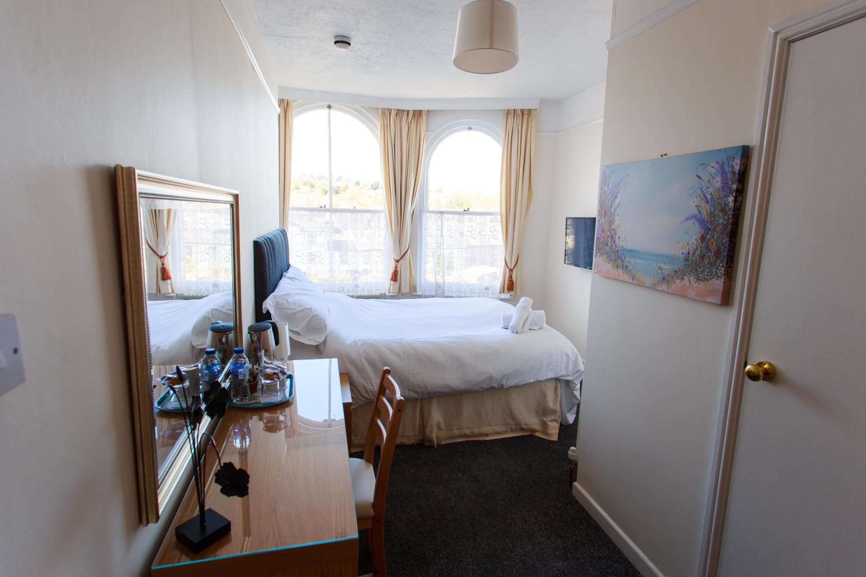 Double Ensuite with River View photo 2