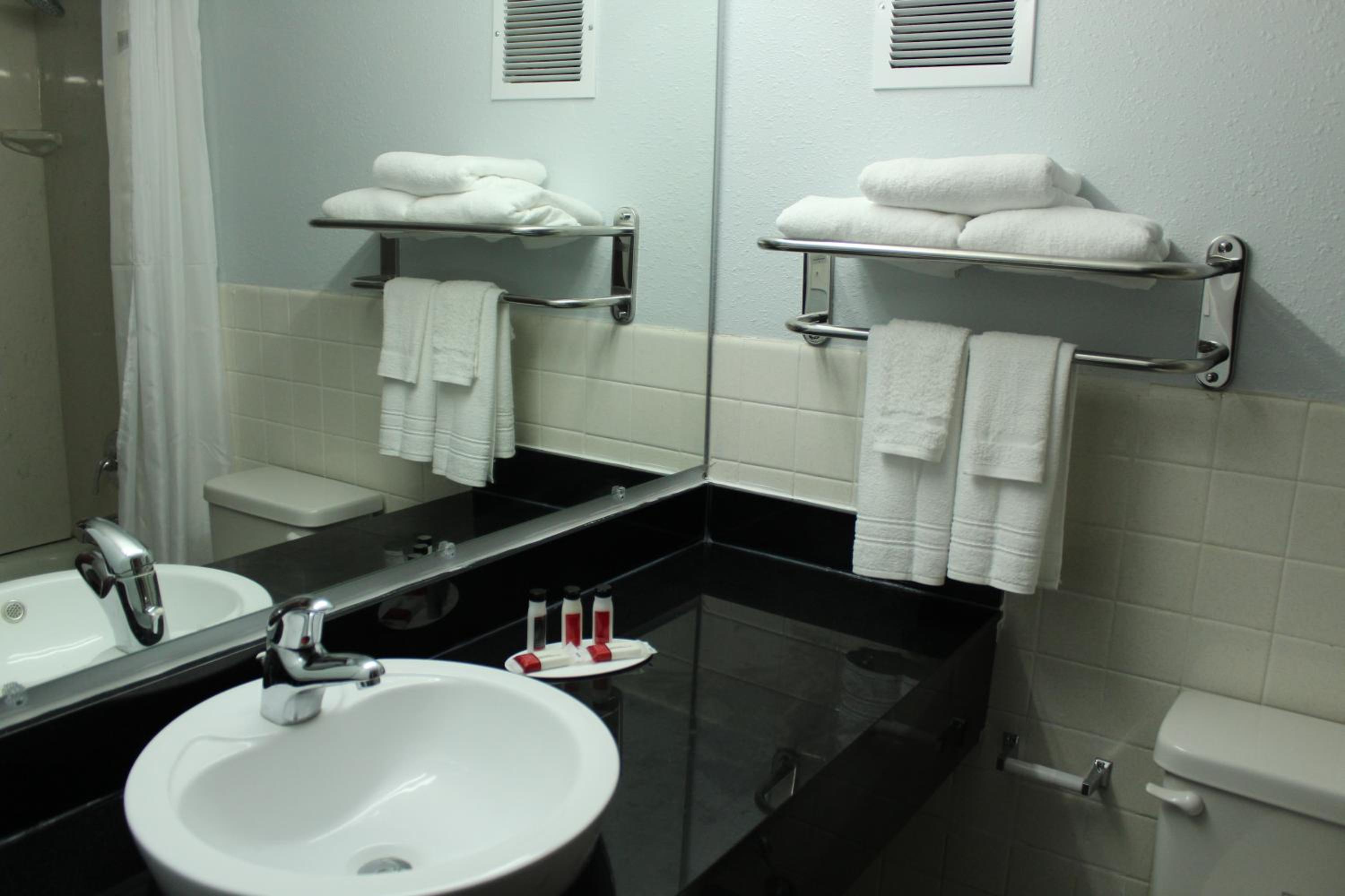 Superior King Studio Suite - Non-Smoking - Photo 3