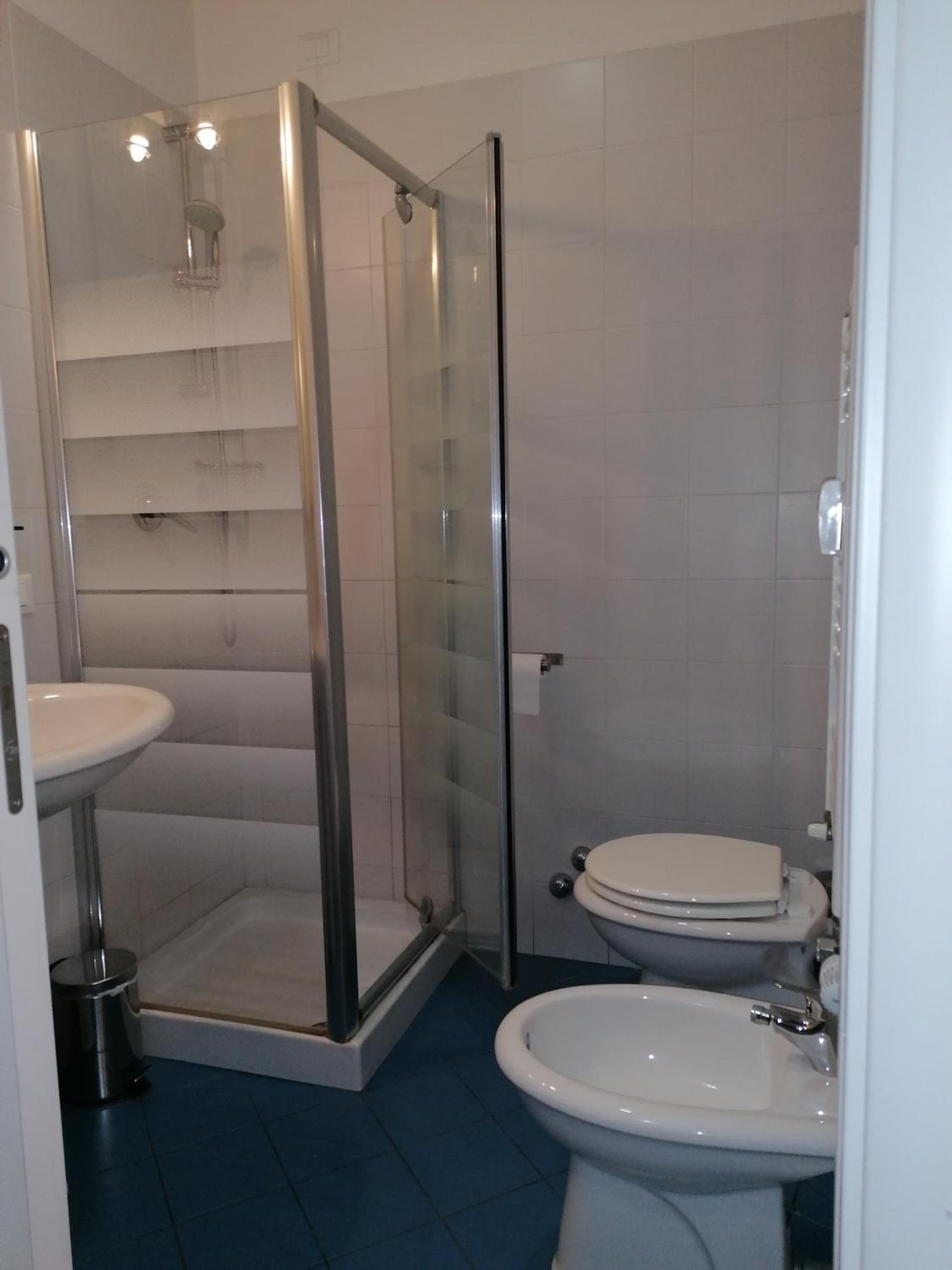 Budget Double Room With Private Bathroom photo 2