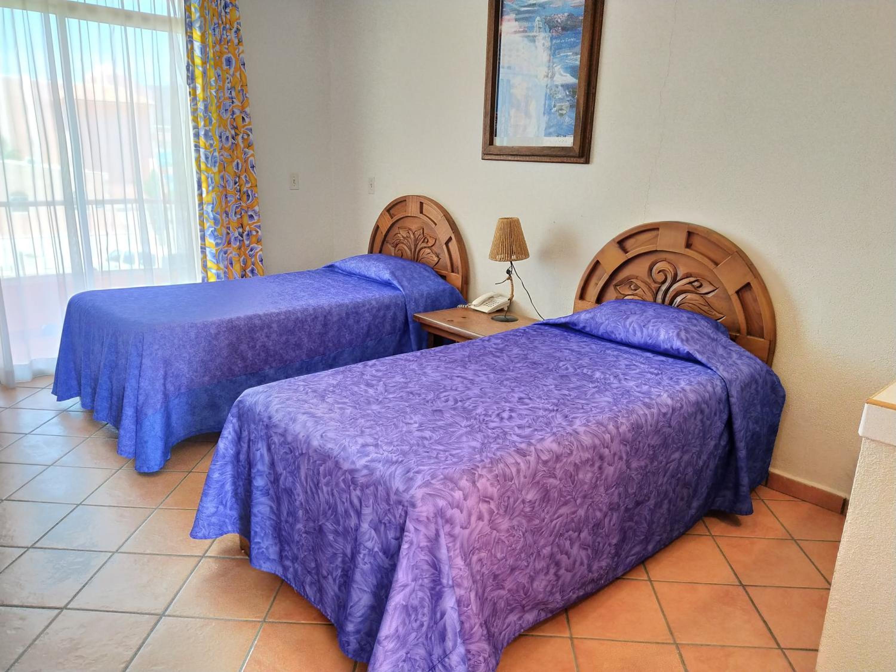 Economy Twin Room With Pool And Beach Access photo 1