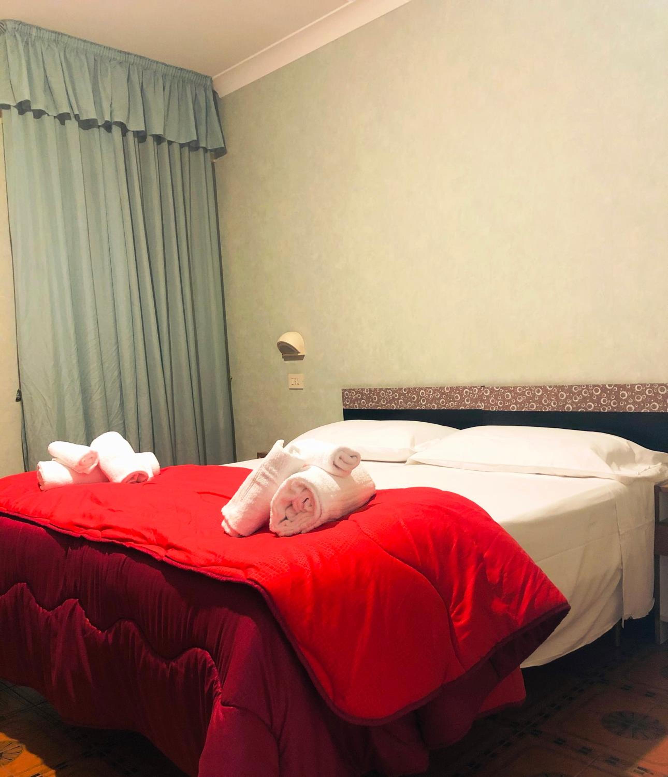 Triple Room with Private Bathroom photo 3