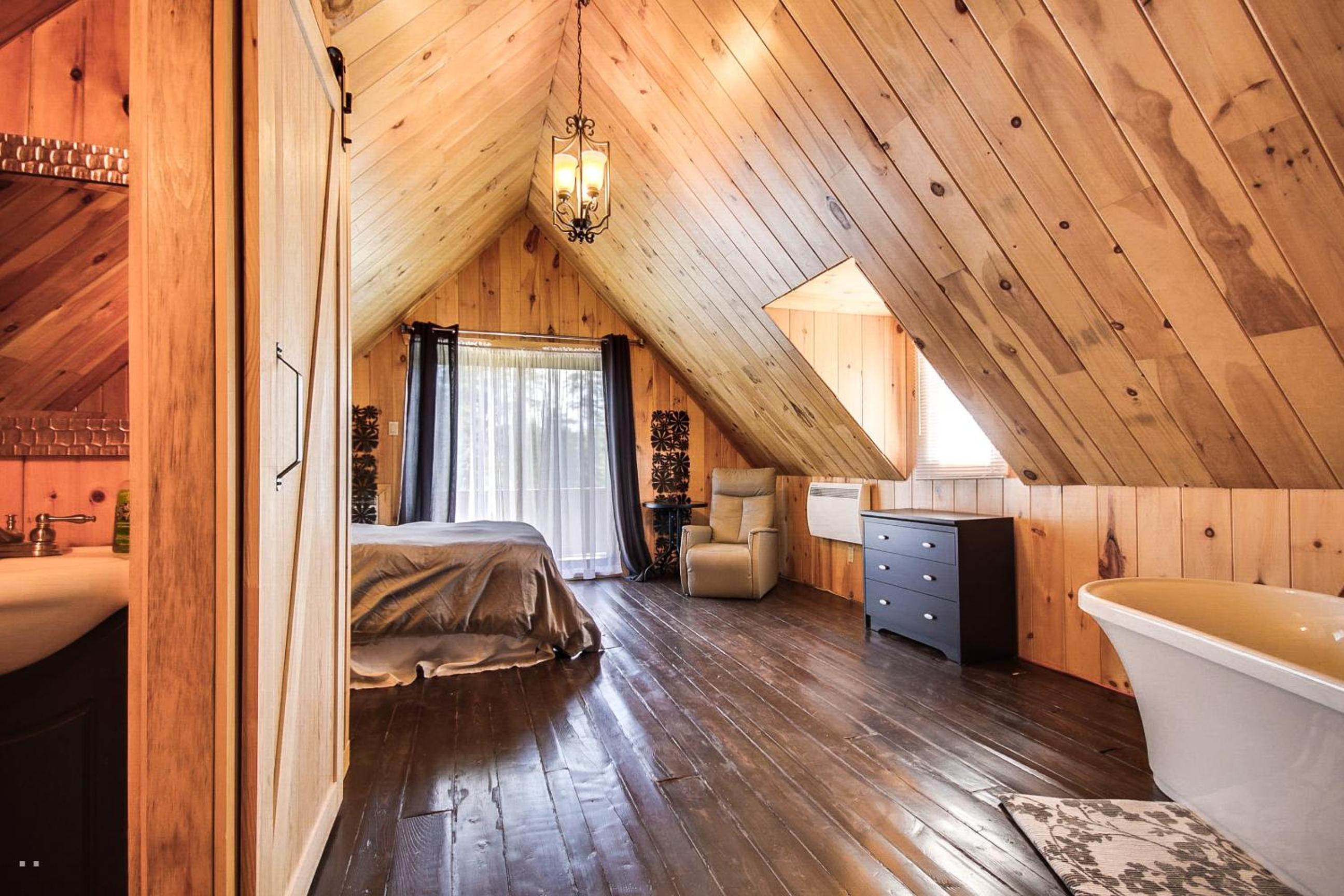 Three-Bedroom Chalet photo 2