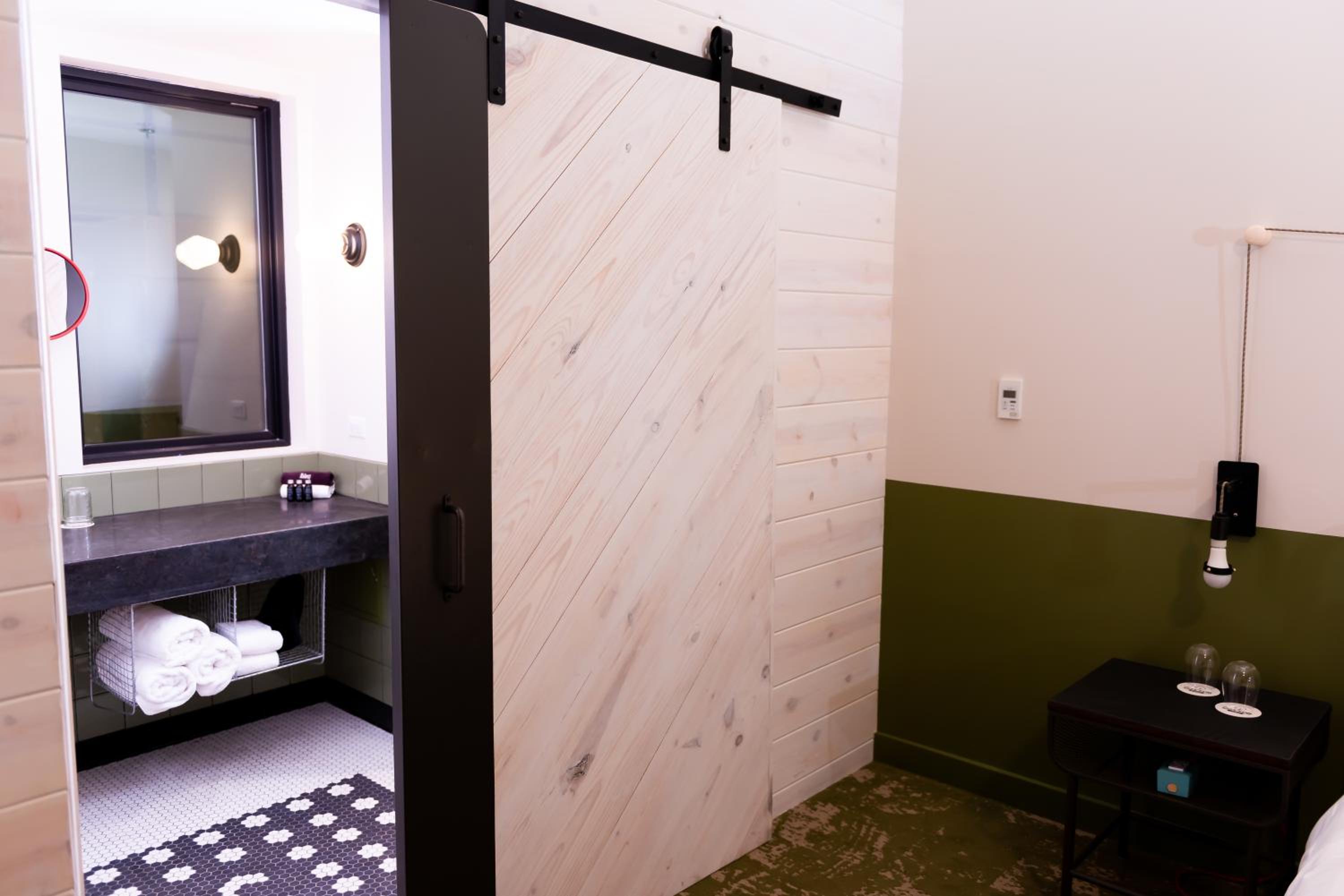 Double Room - Photo 4