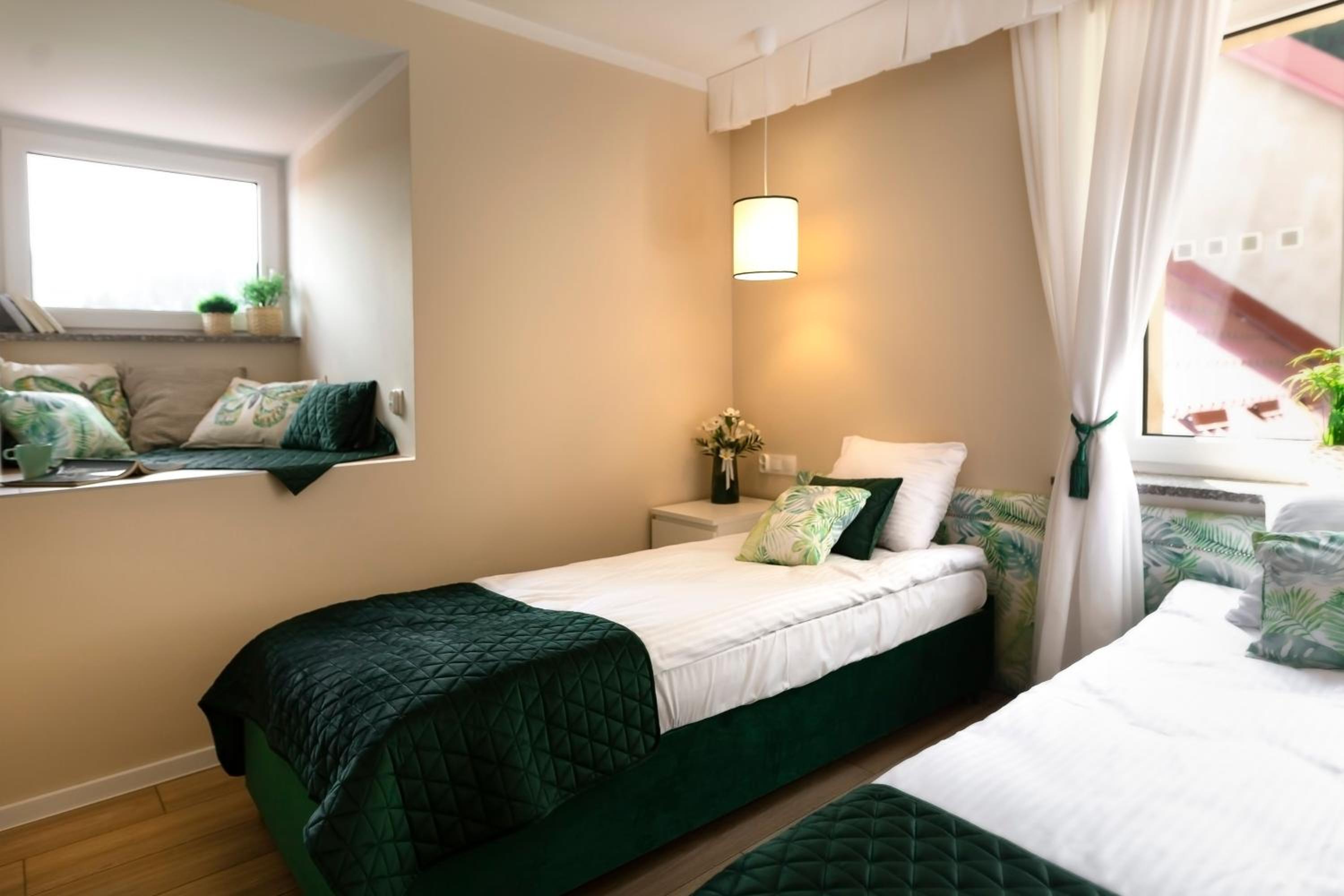 One-Bedroom Apartment - Photo 8