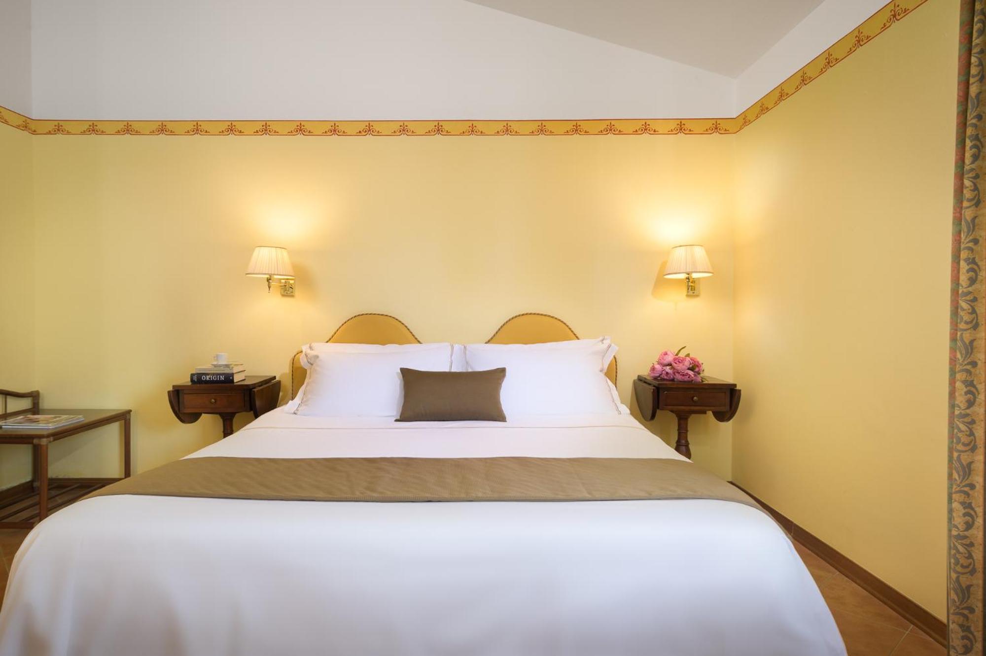 Double or Twin Room - Photo 2