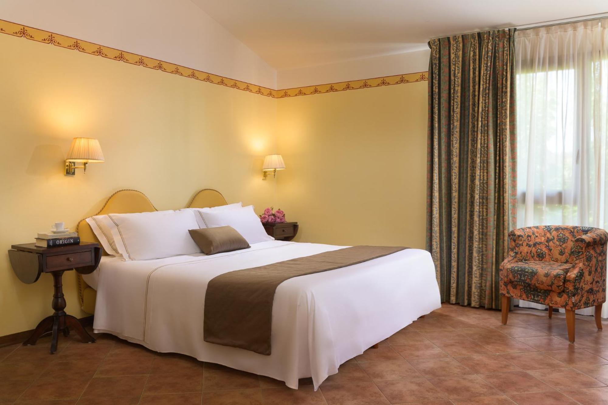 Double or Twin Room - Photo 1