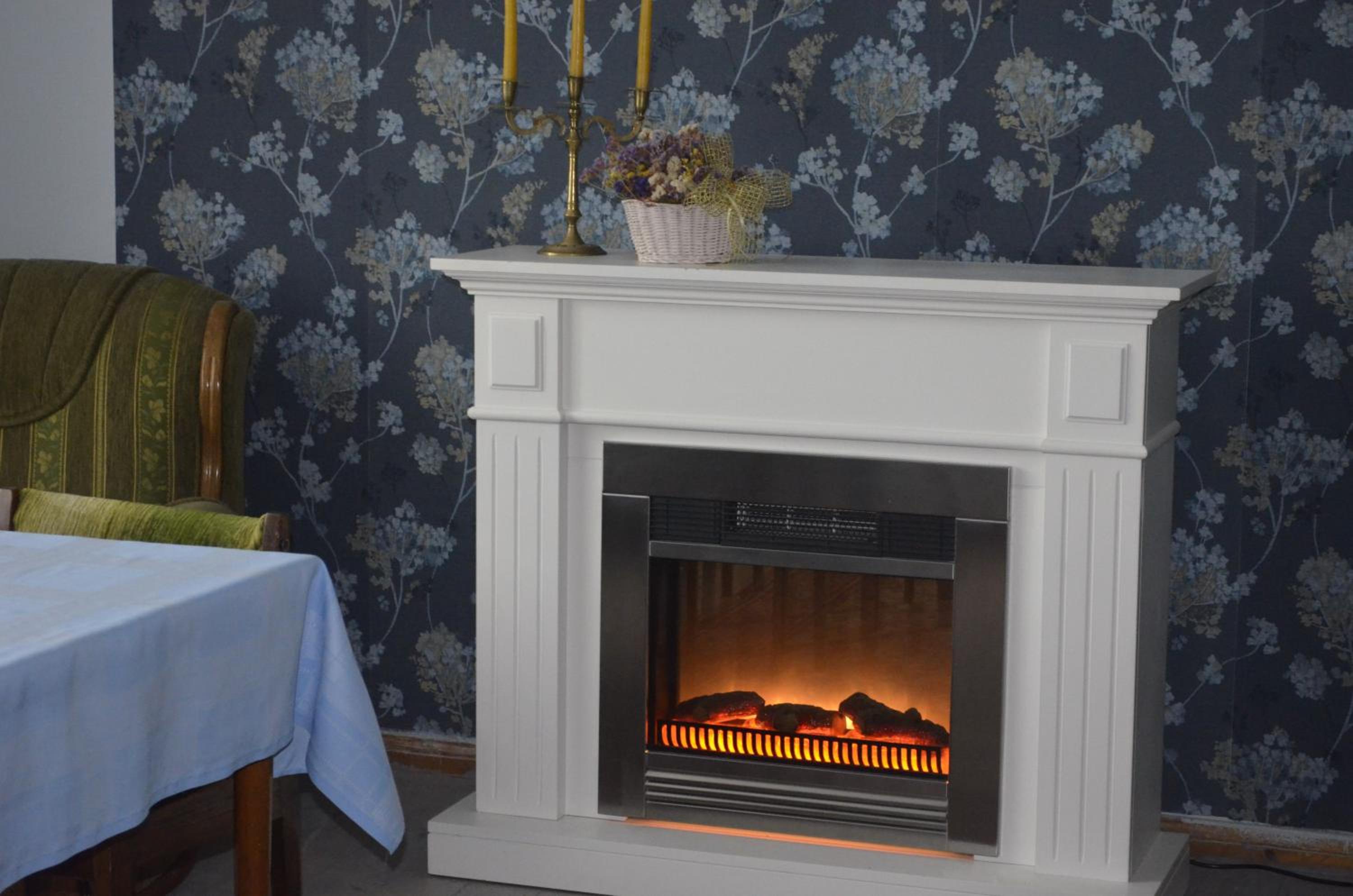 Family Room - Photo 2
