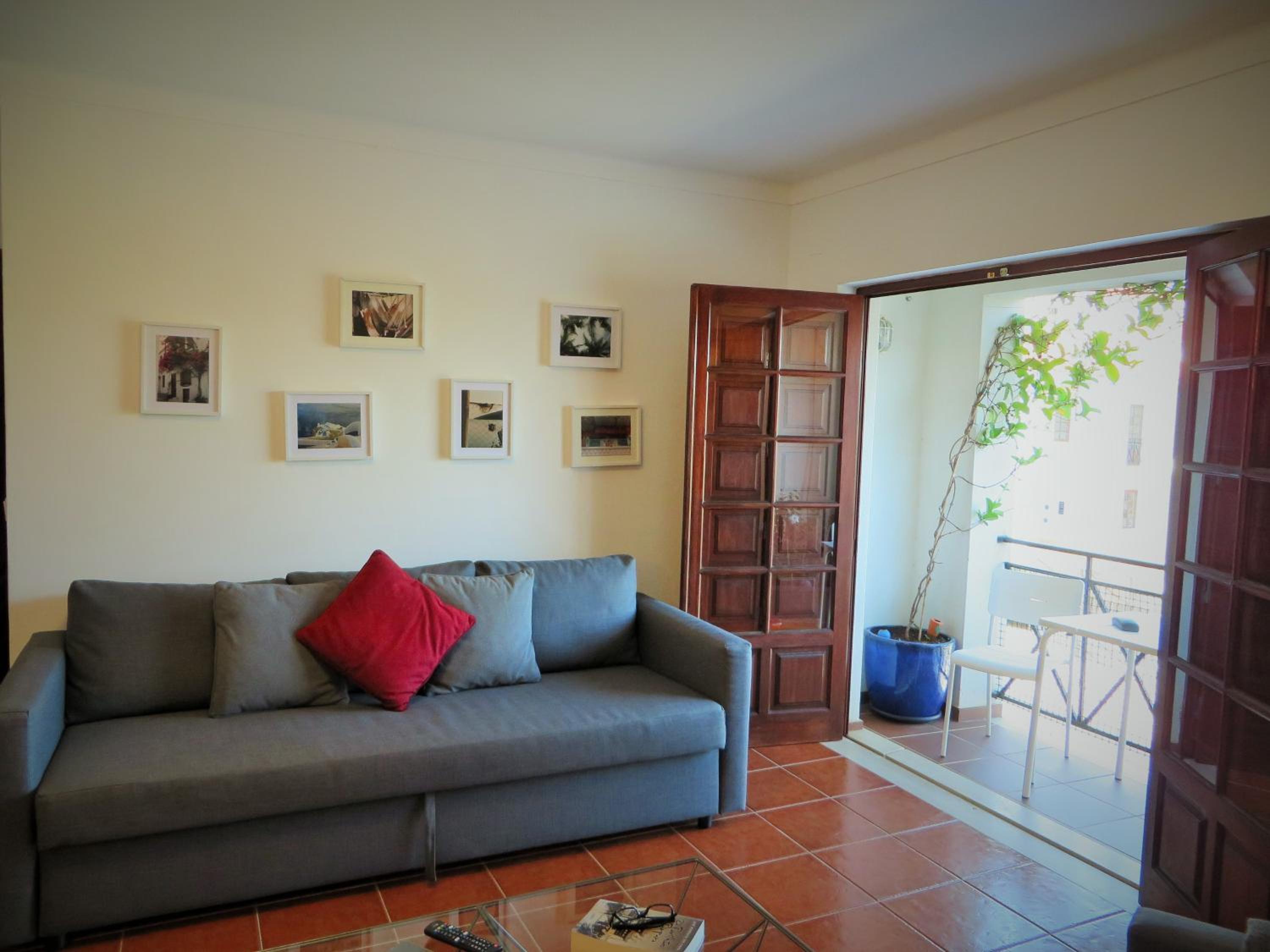 One-Bedroom Apartment - Photo 23