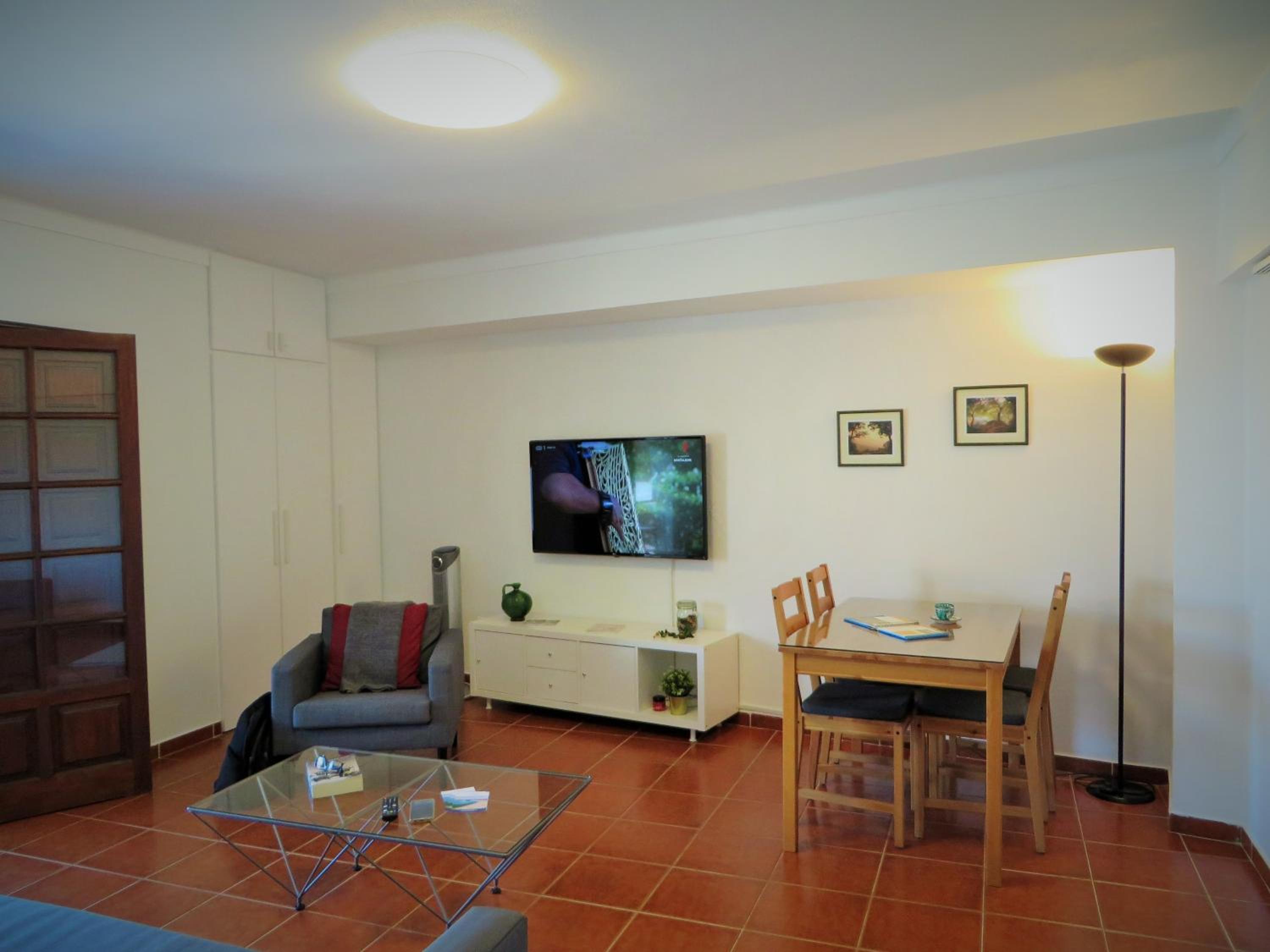 One-Bedroom Apartment - Photo 20