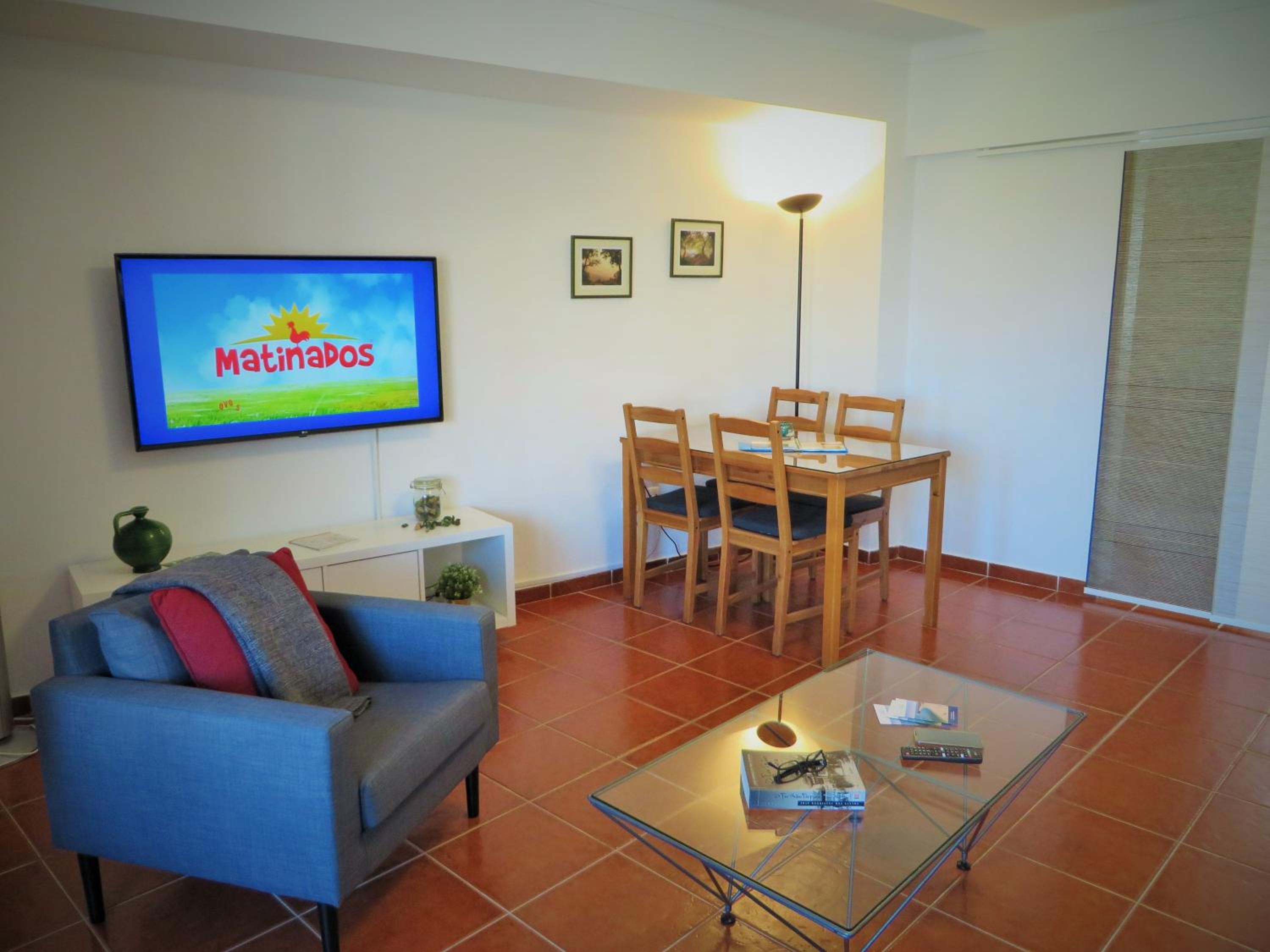One-Bedroom Apartment - Photo 12