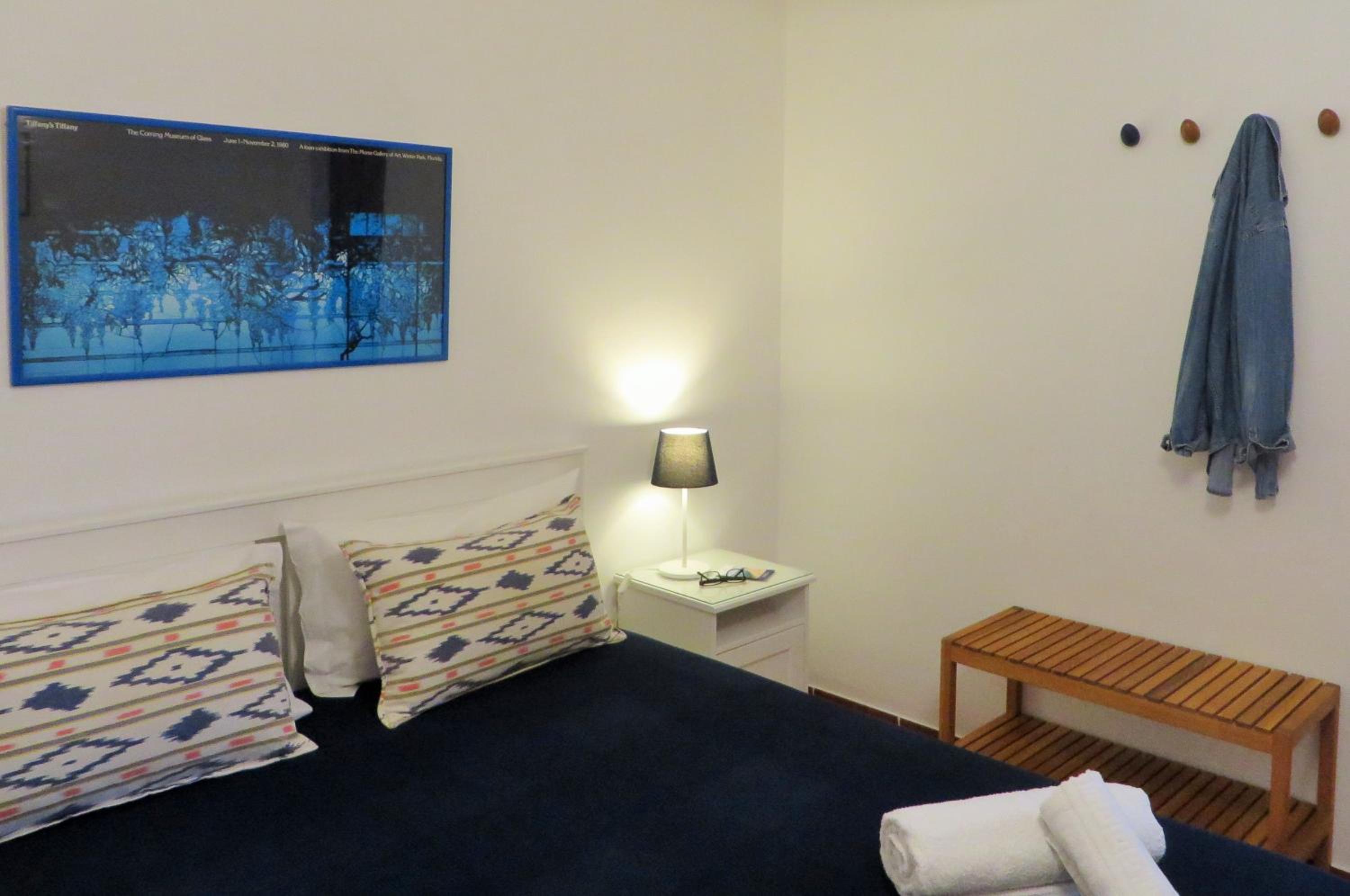 One-Bedroom Apartment - Photo 3