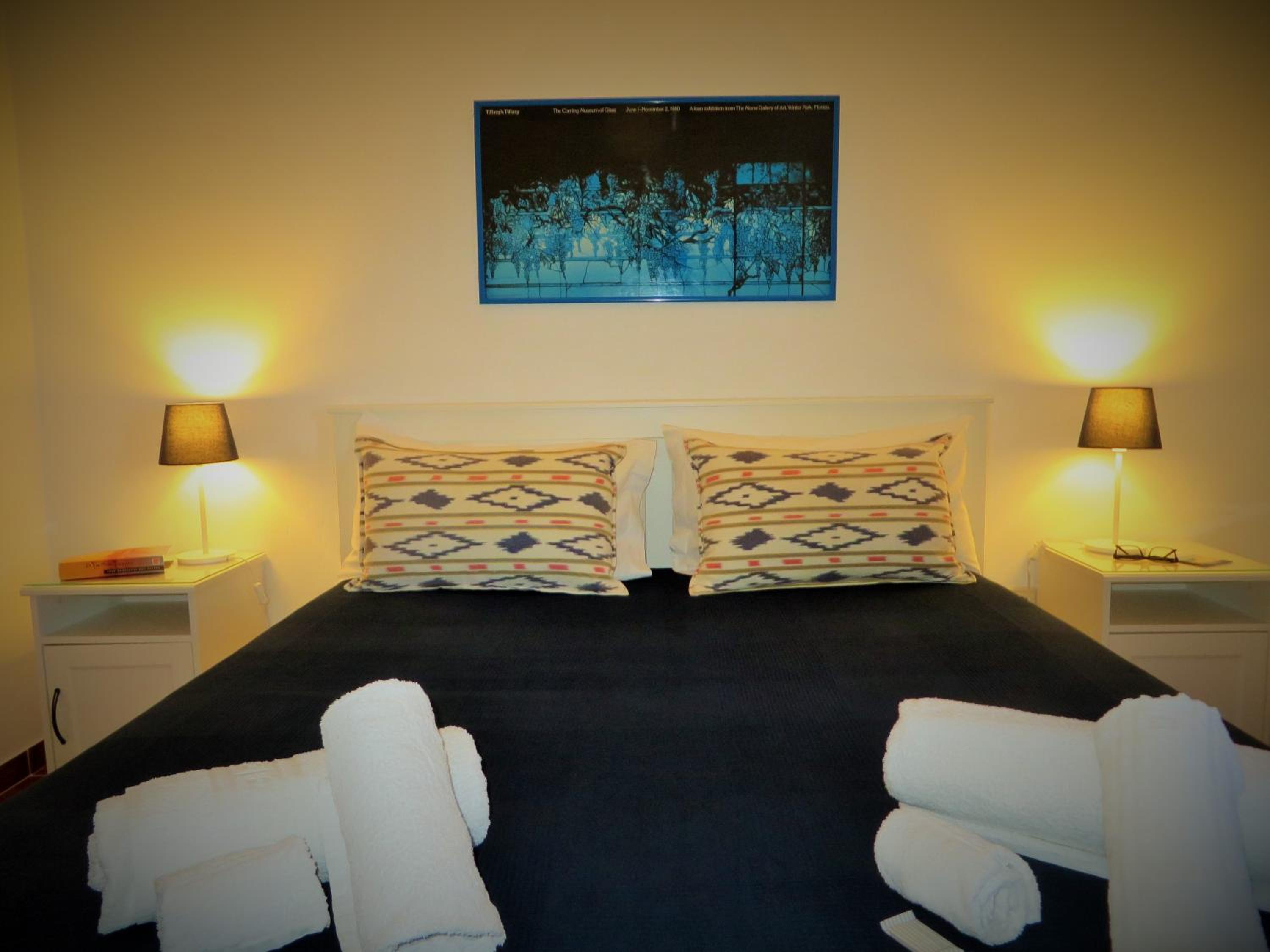 One-Bedroom Apartment - Photo 2