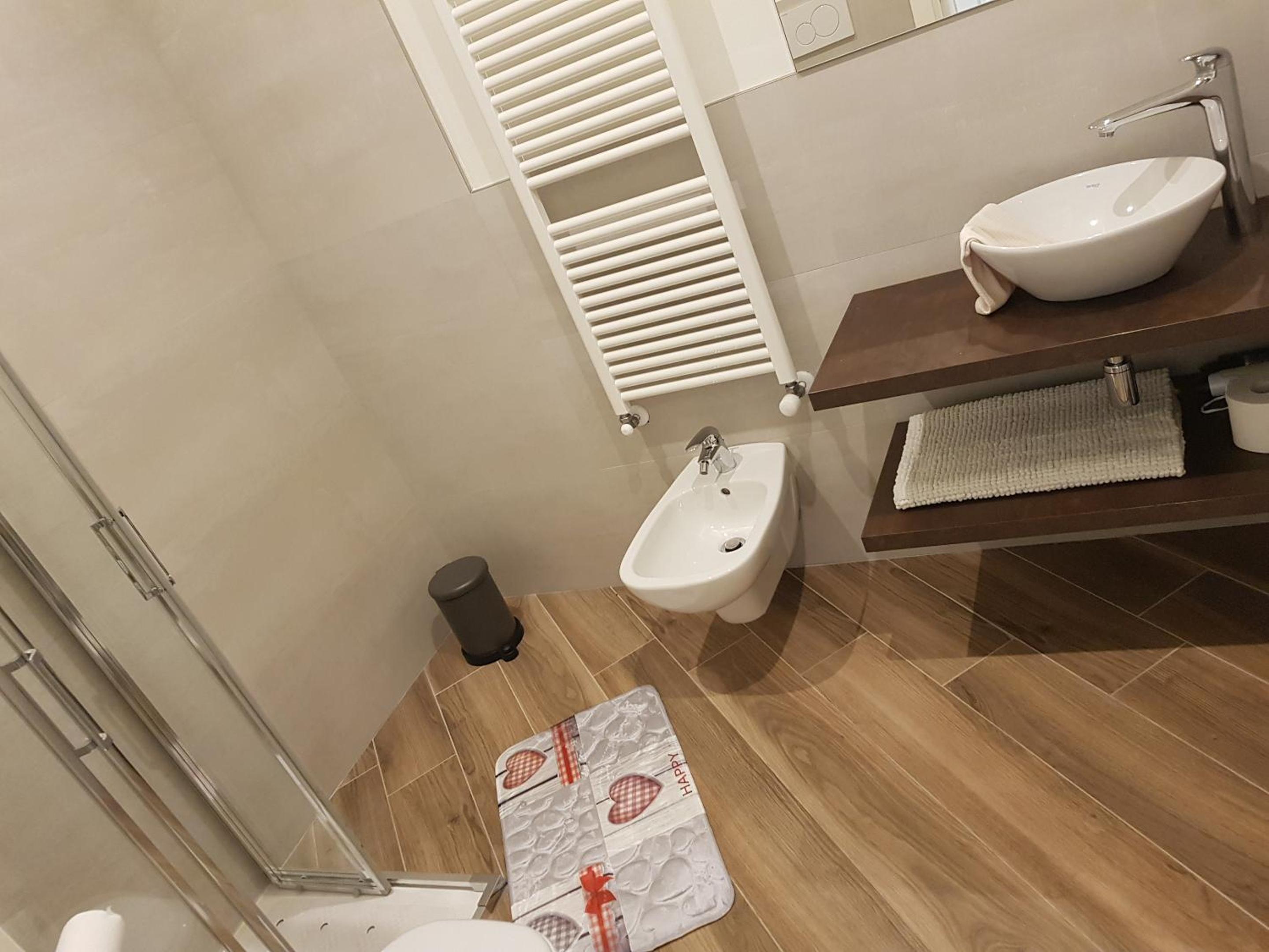 Double Room - Photo 3