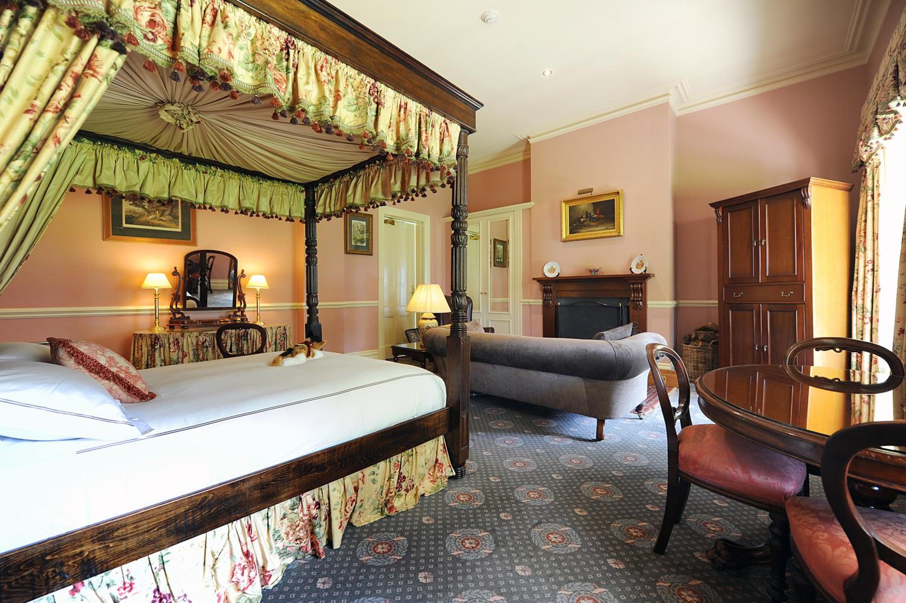 Stable Suite - Photo 1