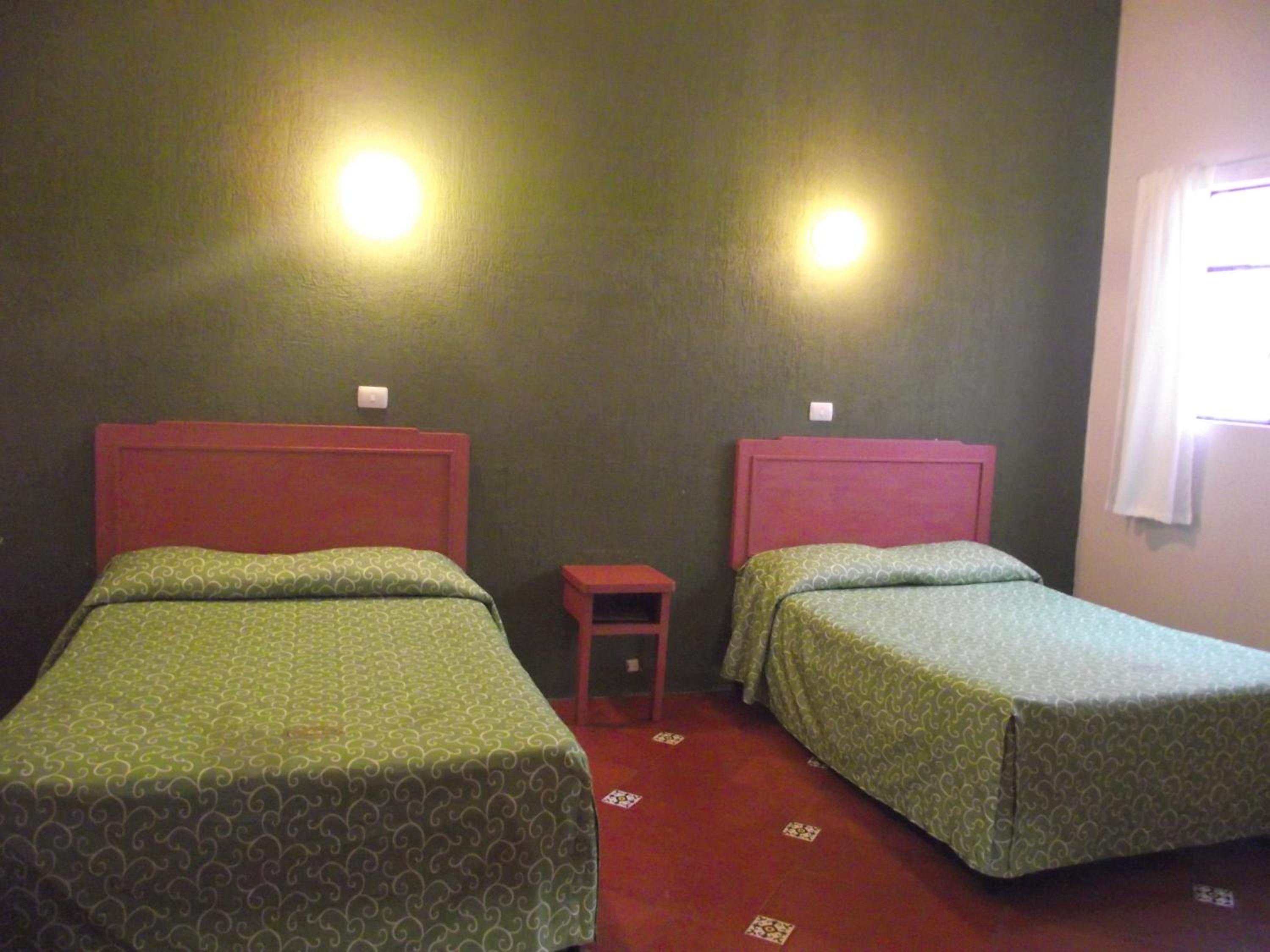 Budget Twin Room photo 3