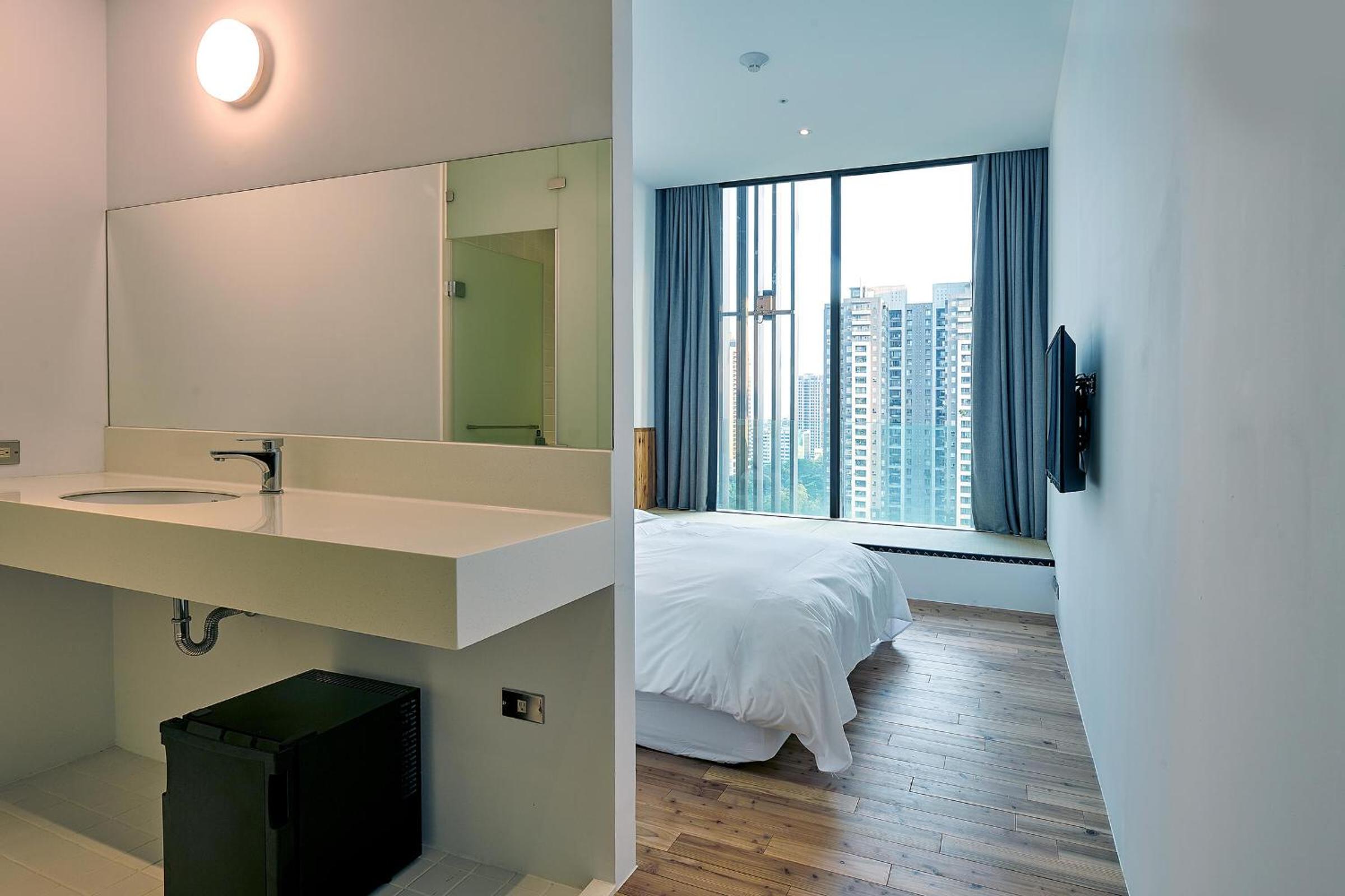 Deluxe Double Room photo 2