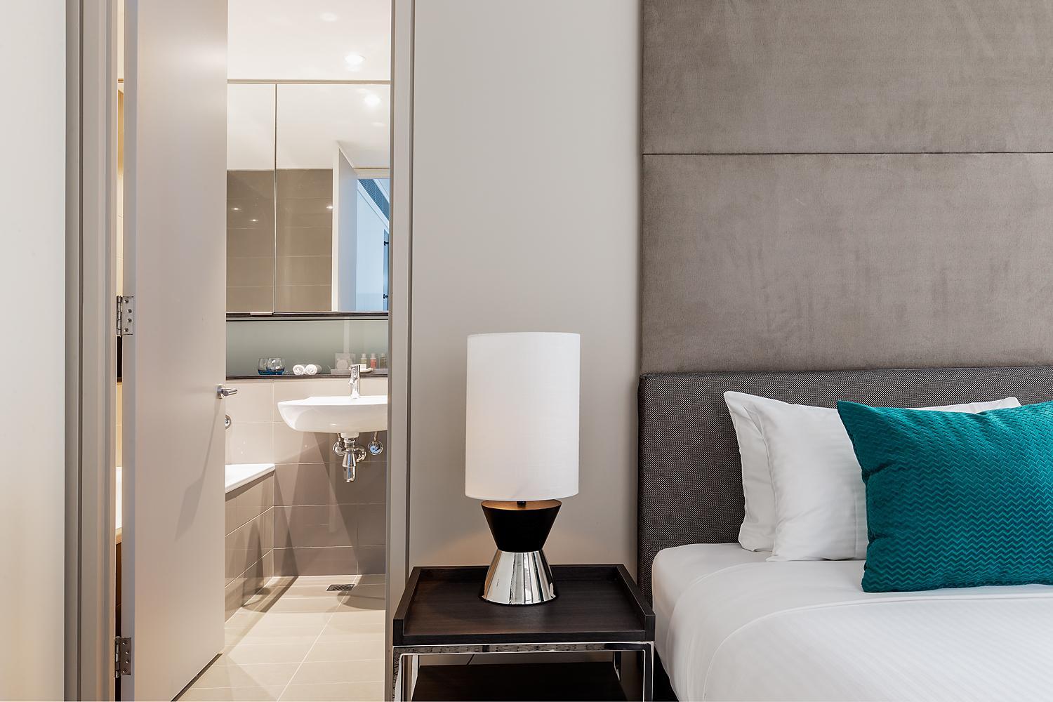 Premier One-Bedroom Suite thumbnail 6
