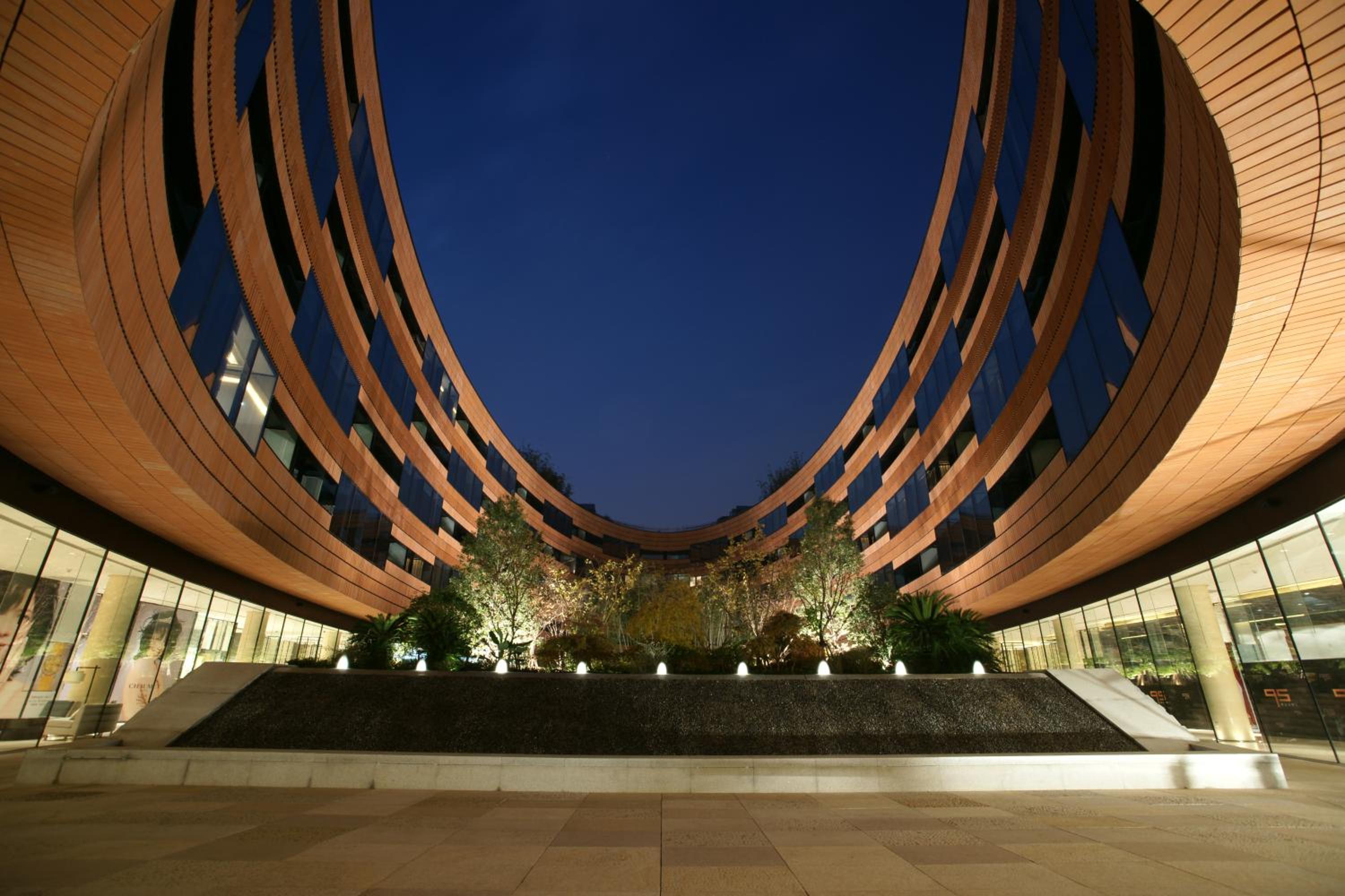 Premium Room thumbnail 6