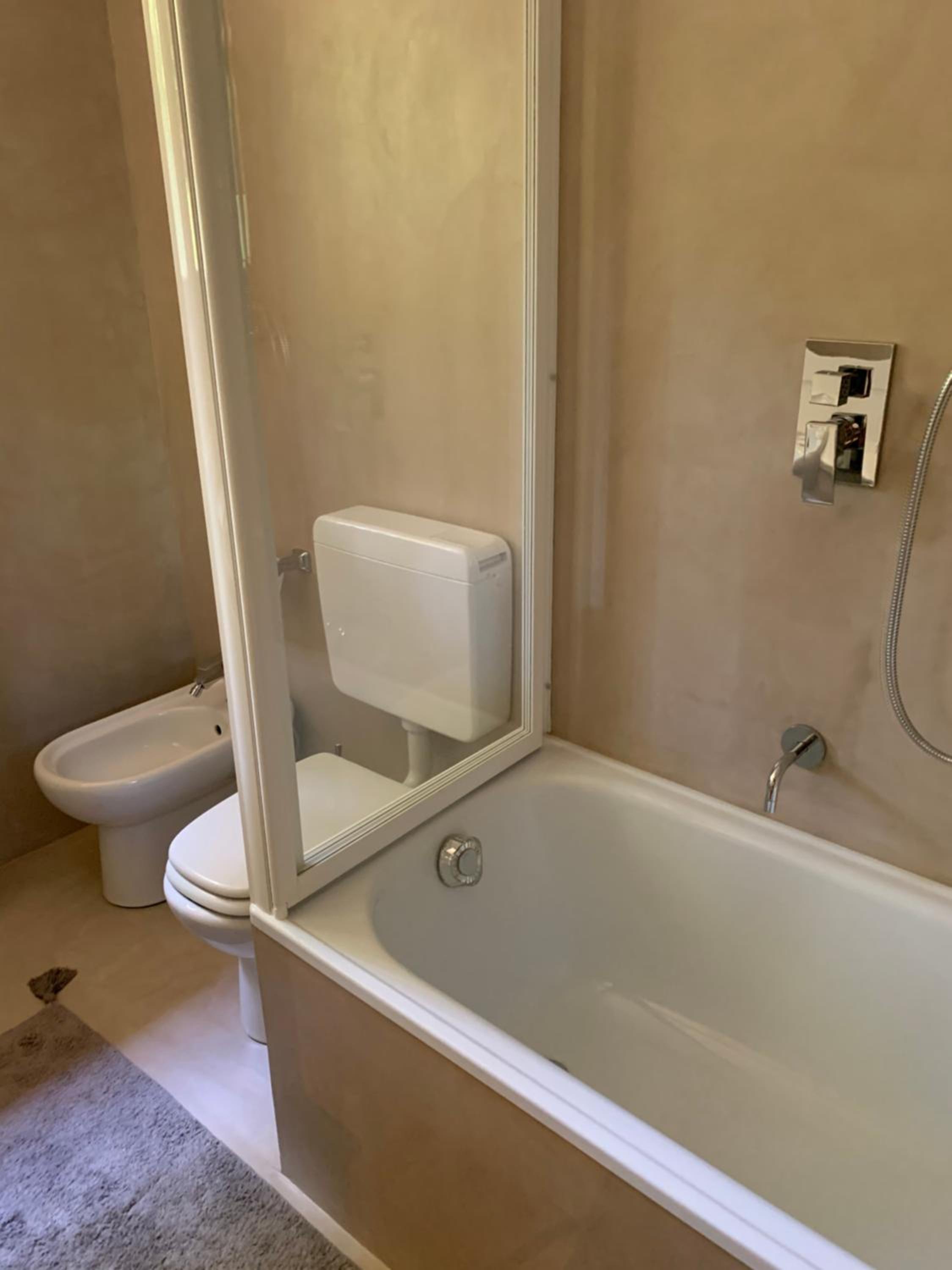 Two-Bedroom Apartment (4 Adults) - Photo 8