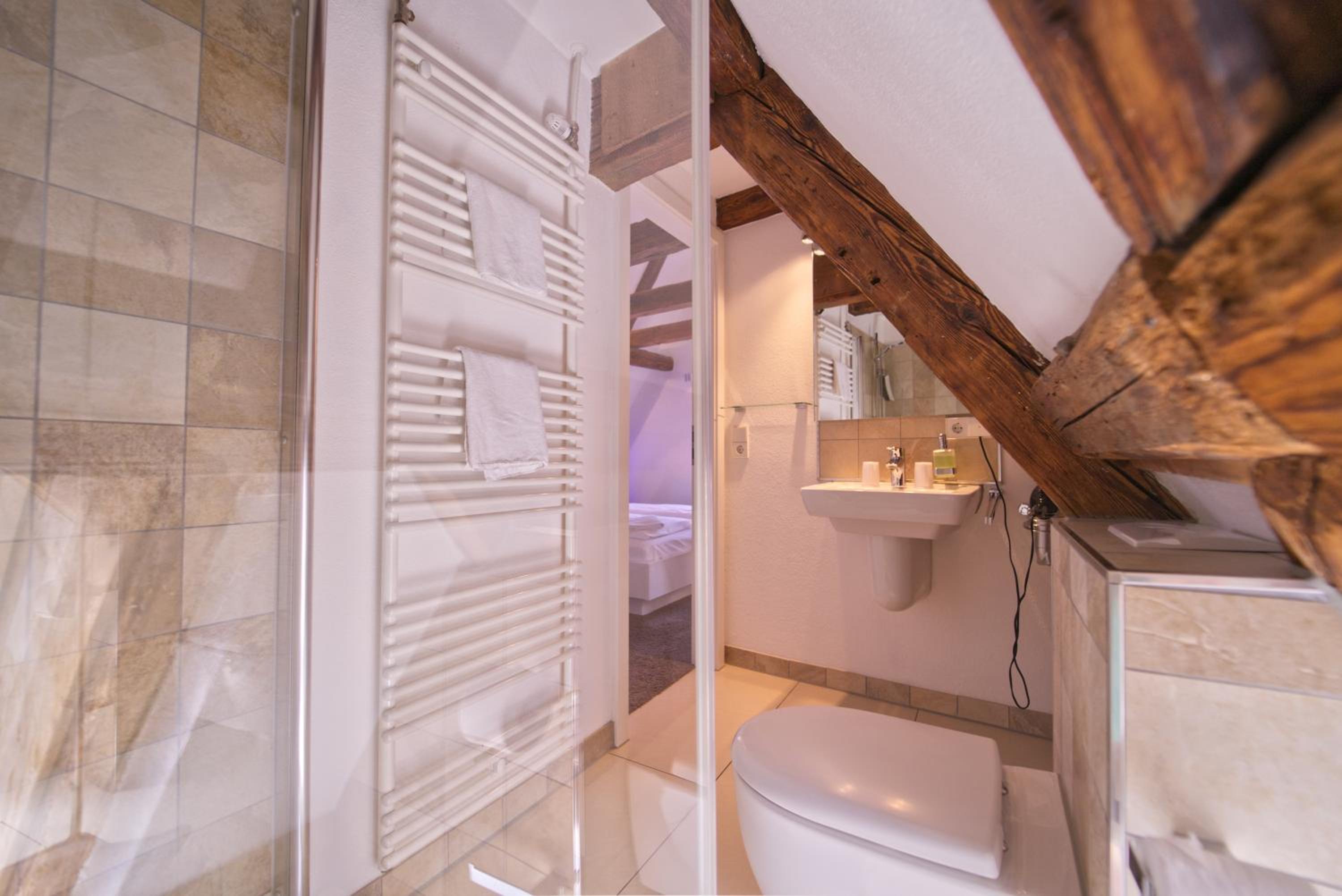Deluxe Double Room - Photo 7