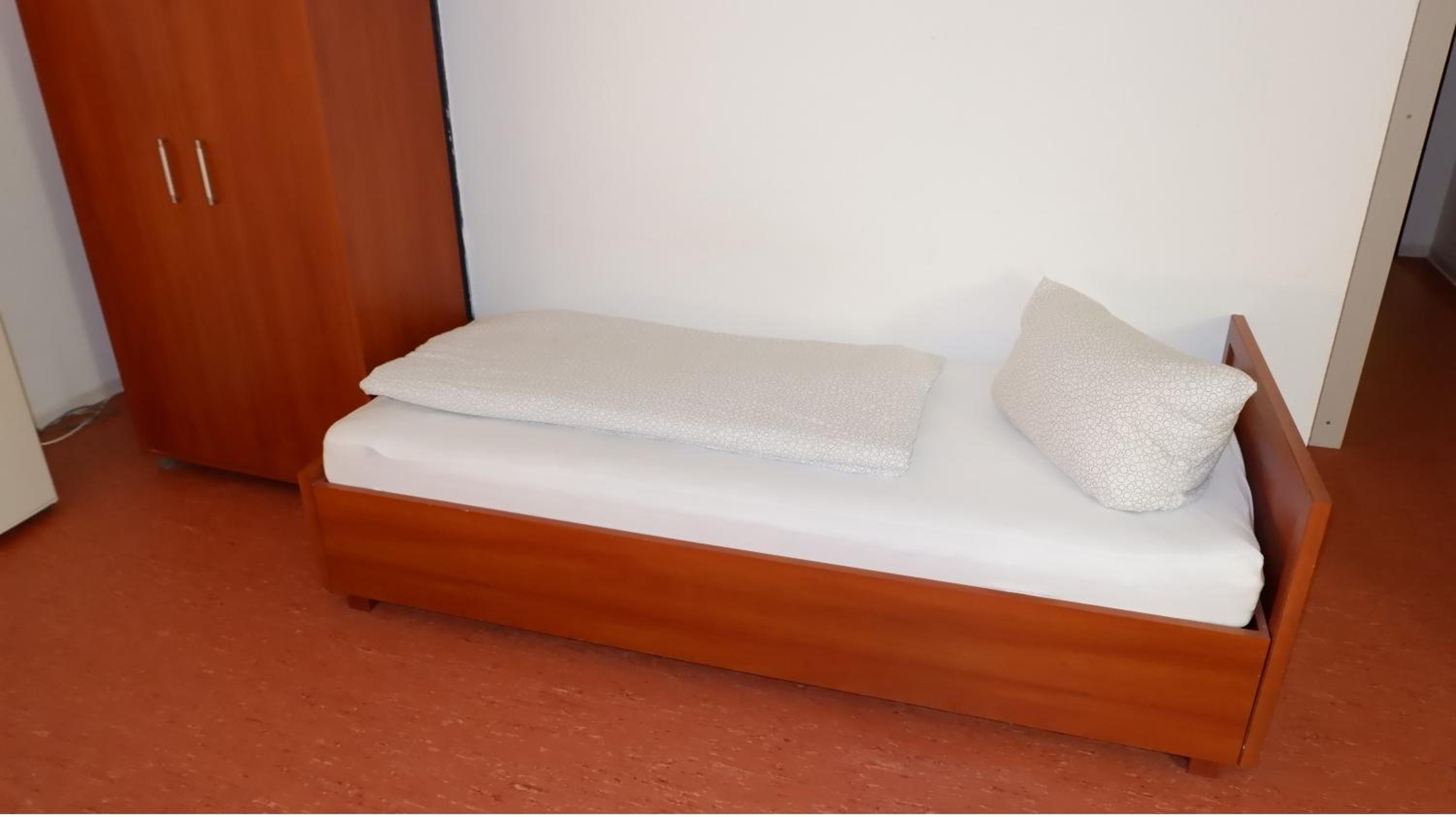 6-Bed Mixed Dormitory Room photo 1