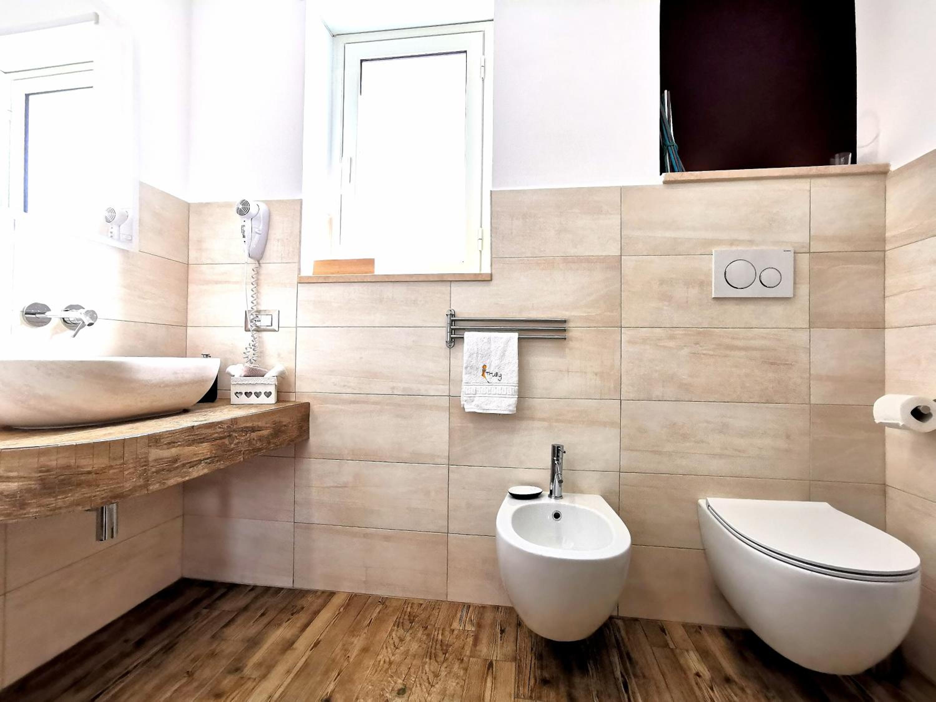 One-Bedroom House - Photo 12