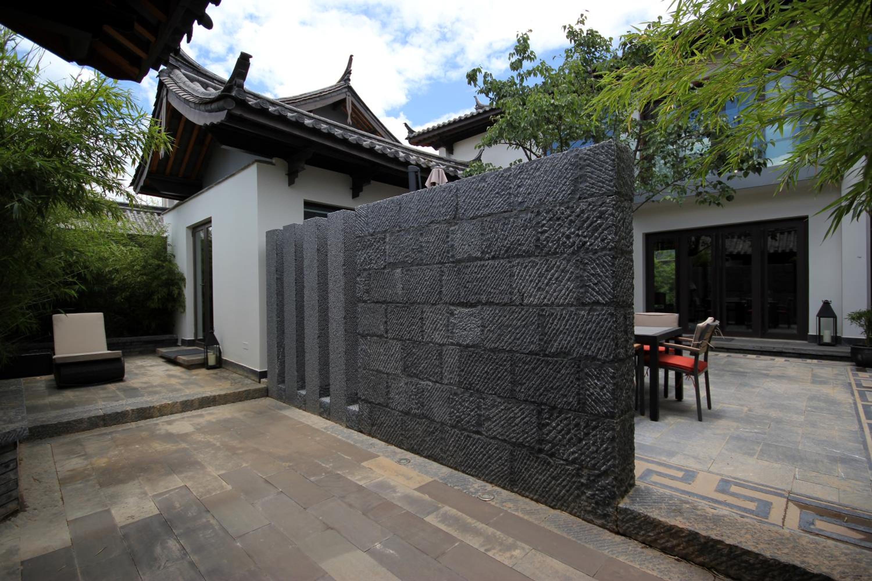 Two-Bedroom Deluxe Villa - Photo 3