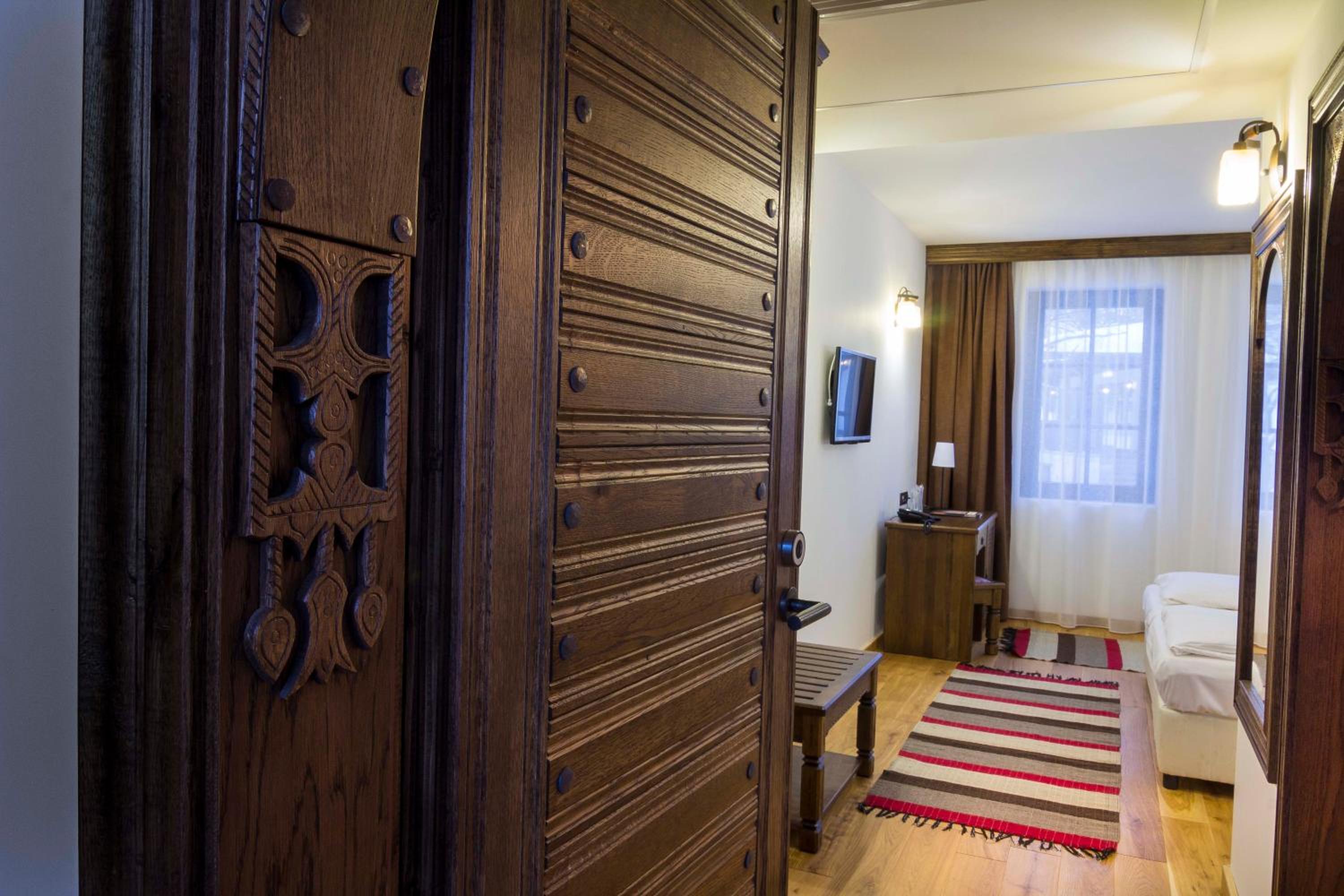 Deluxe Double Room - Photo 3
