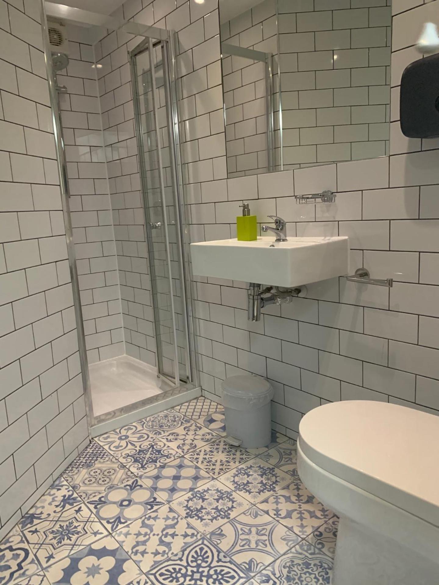 Top Floor Quadruple Room with Shared Bathroom photo 2