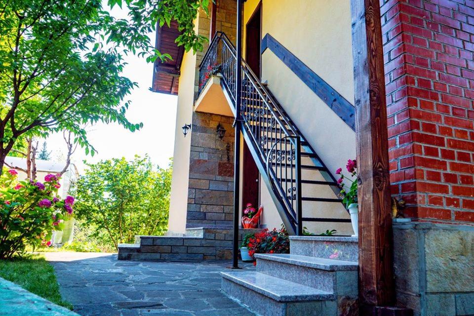 Villa photo 2