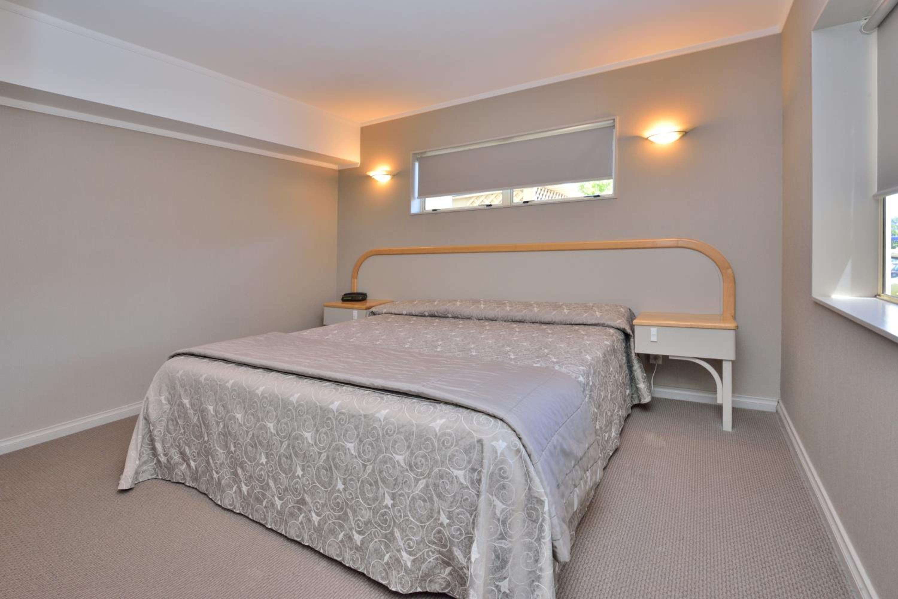 Two-Bedroom Suite with Spa Tub - Ground Floor - Photo 1
