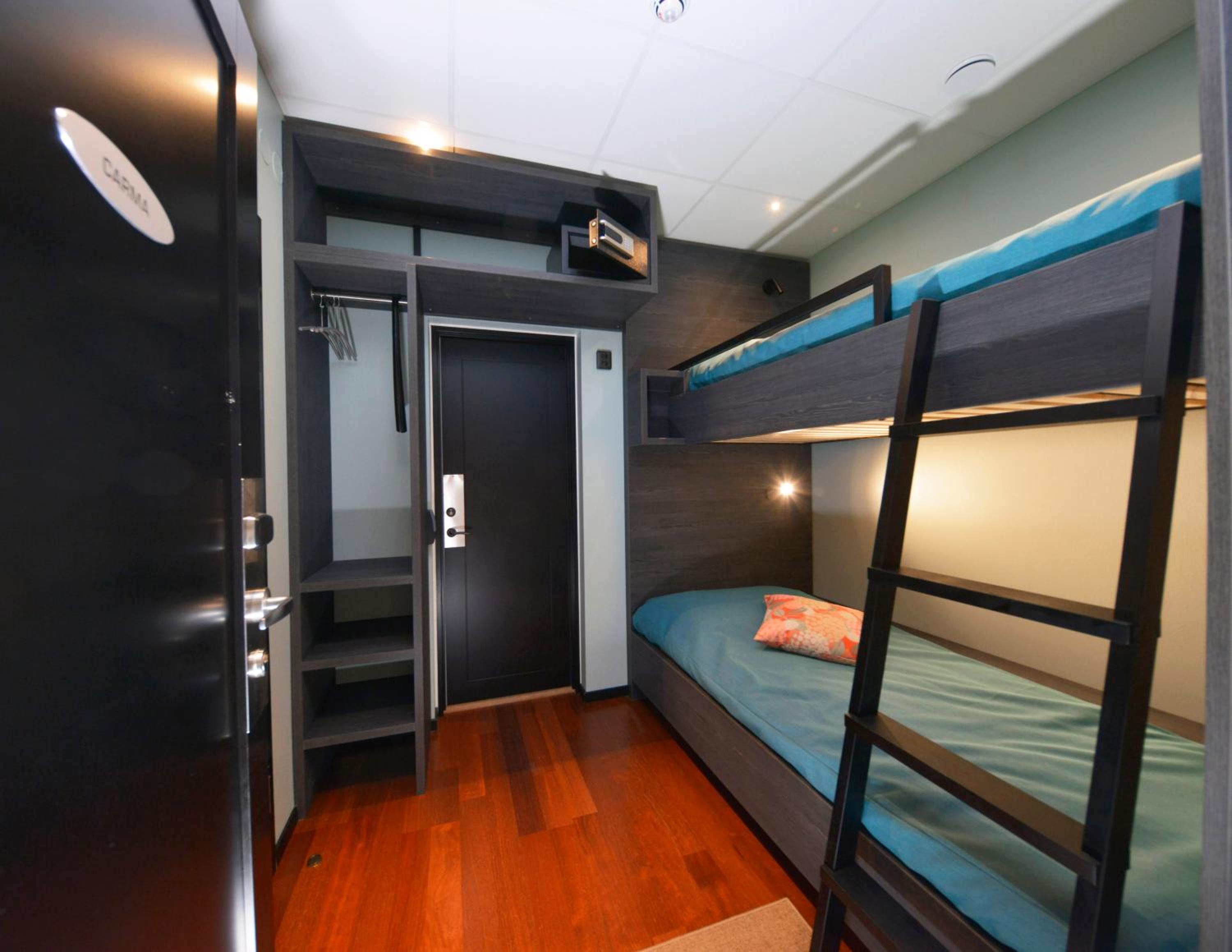 Double Room without Window photo 2