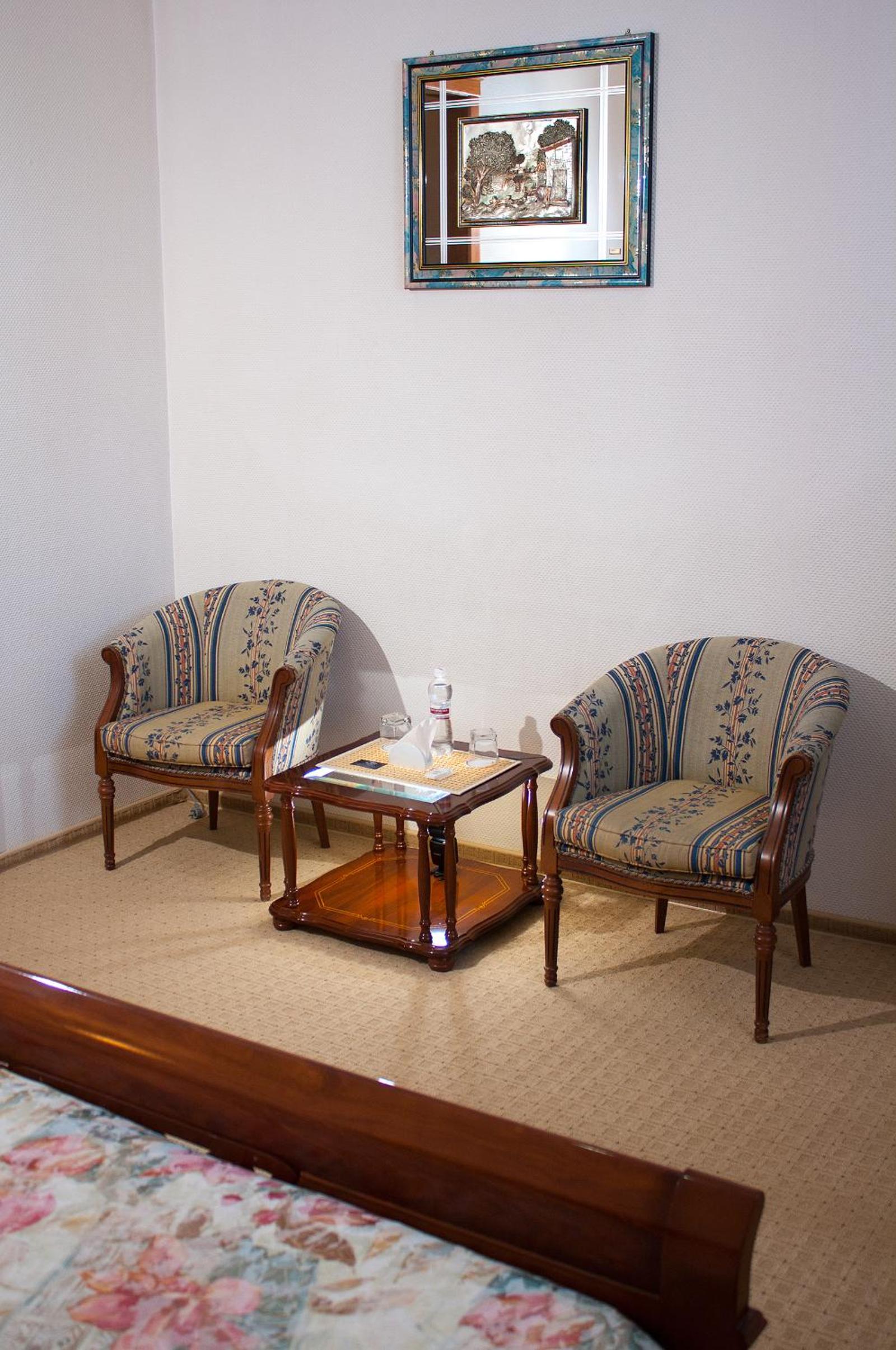 Standard Twin Room photo 3