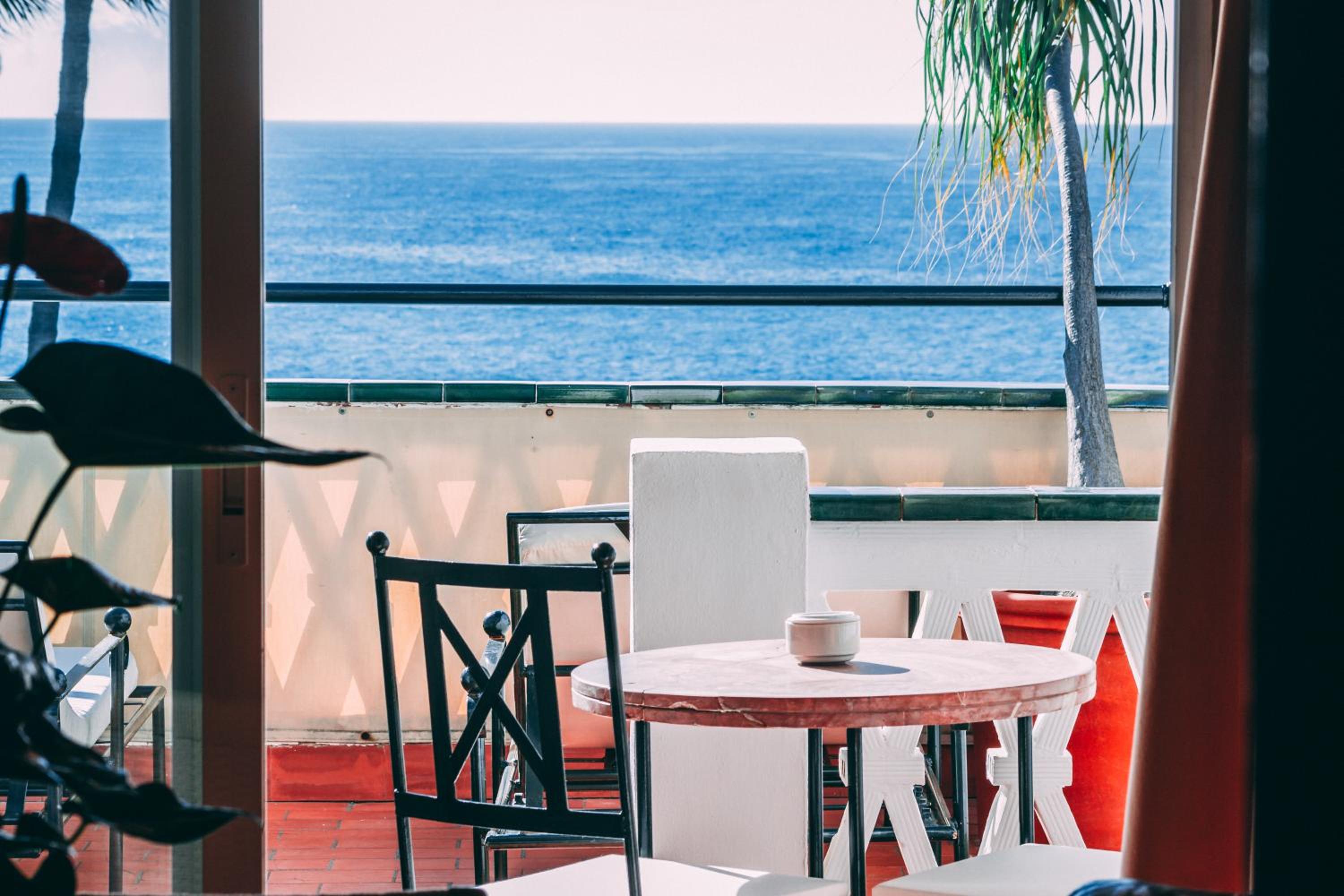 Suite with Sea View - Photo 8