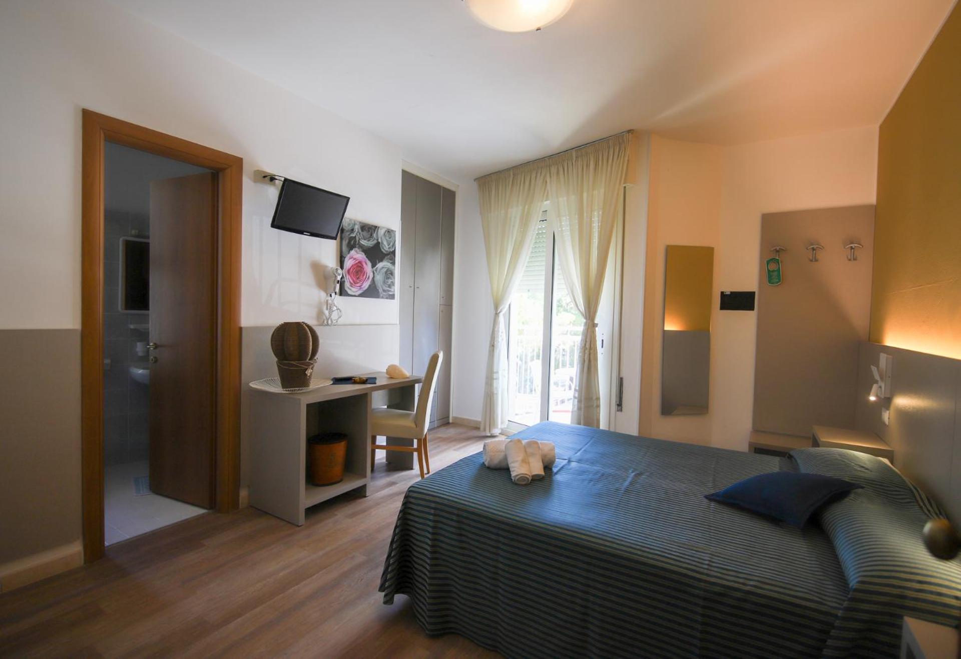 Standard Double Room - Photo 1