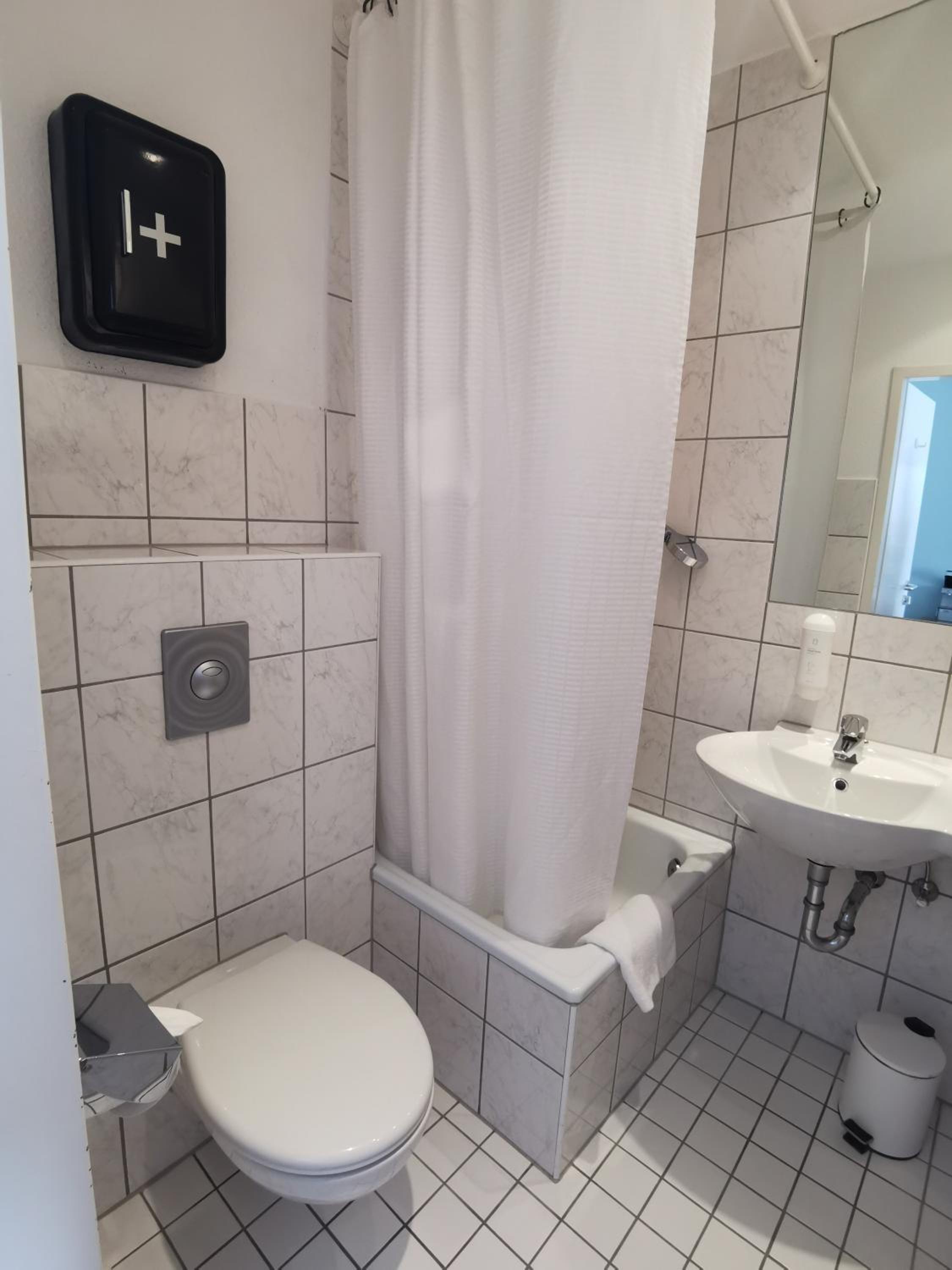 Triple Room - Photo 8