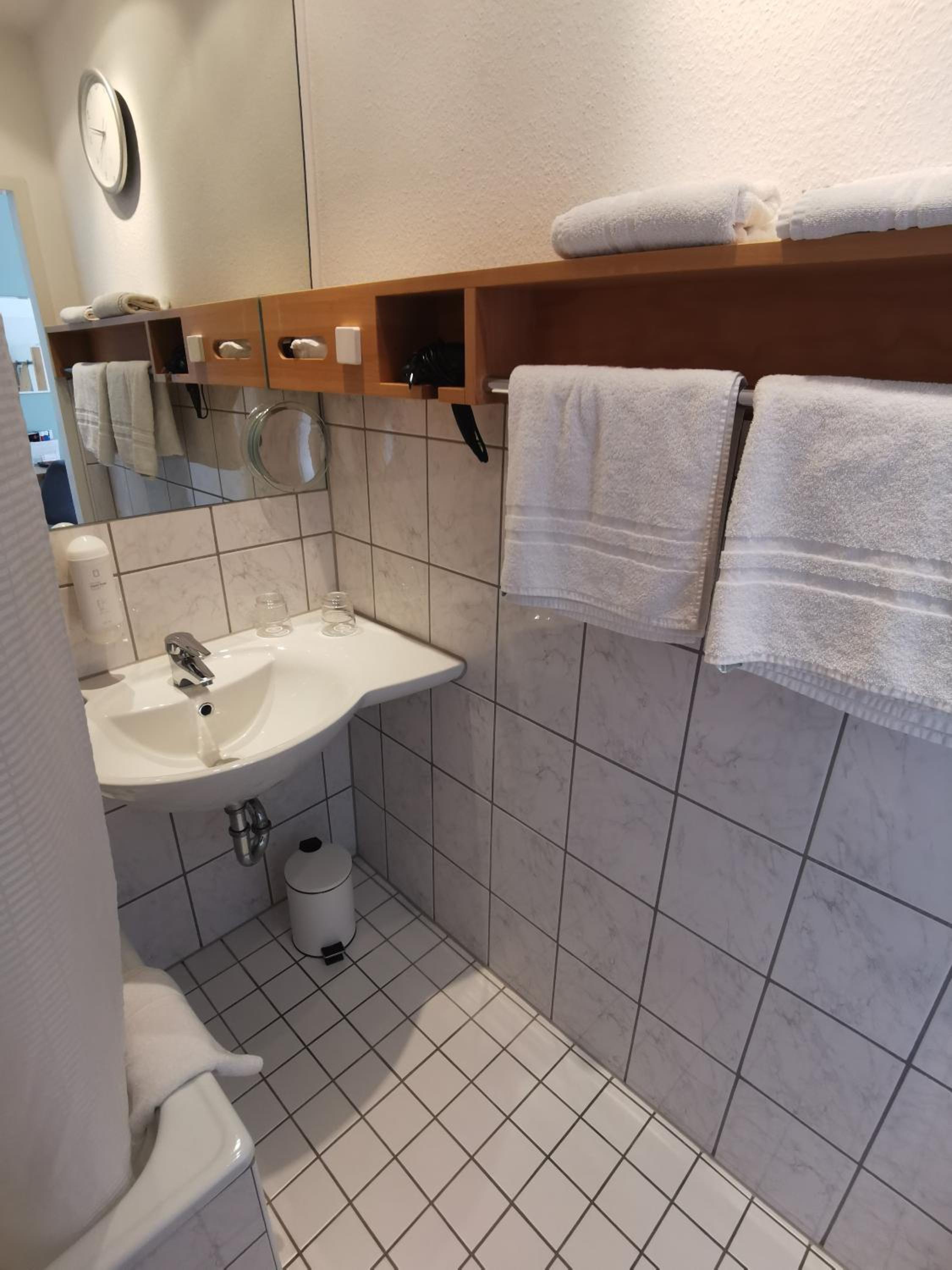 Triple Room - Photo 9